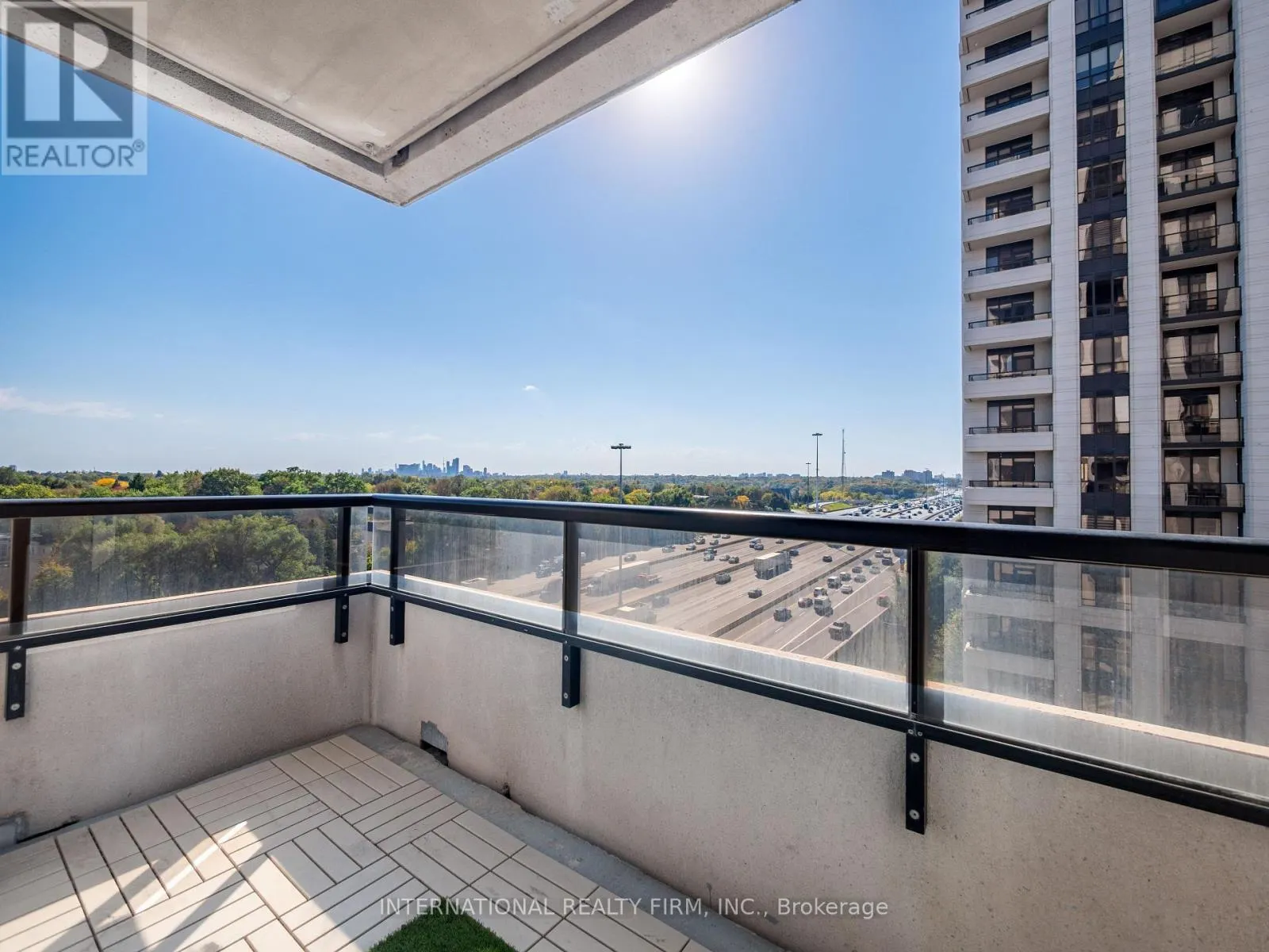 925 - 100 HARRISON GARDEN BOULEVARD