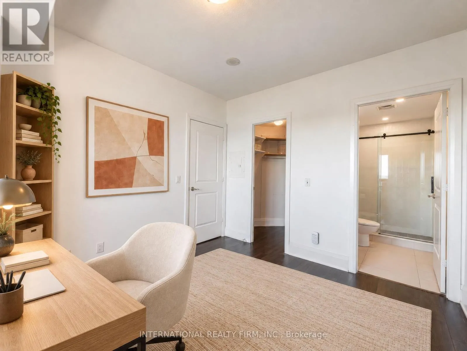 925 - 100 HARRISON GARDEN BOULEVARD
