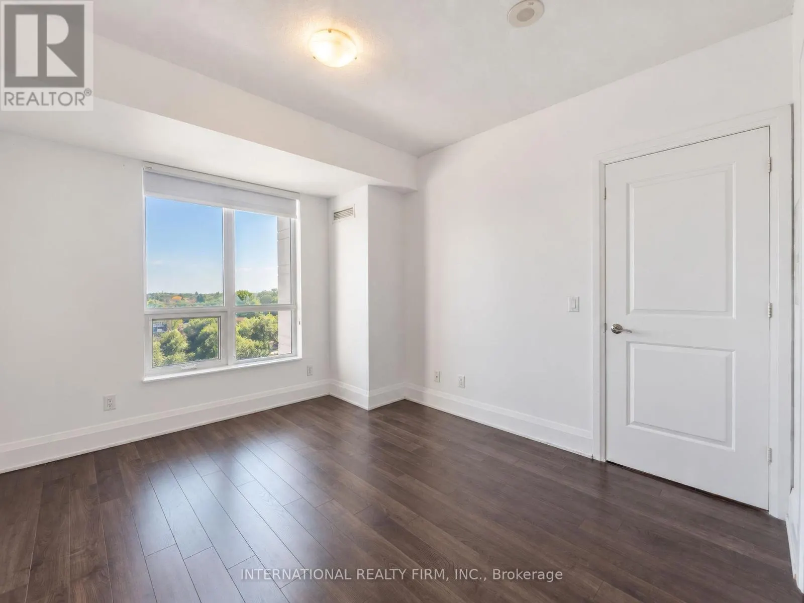 925 - 100 HARRISON GARDEN BOULEVARD