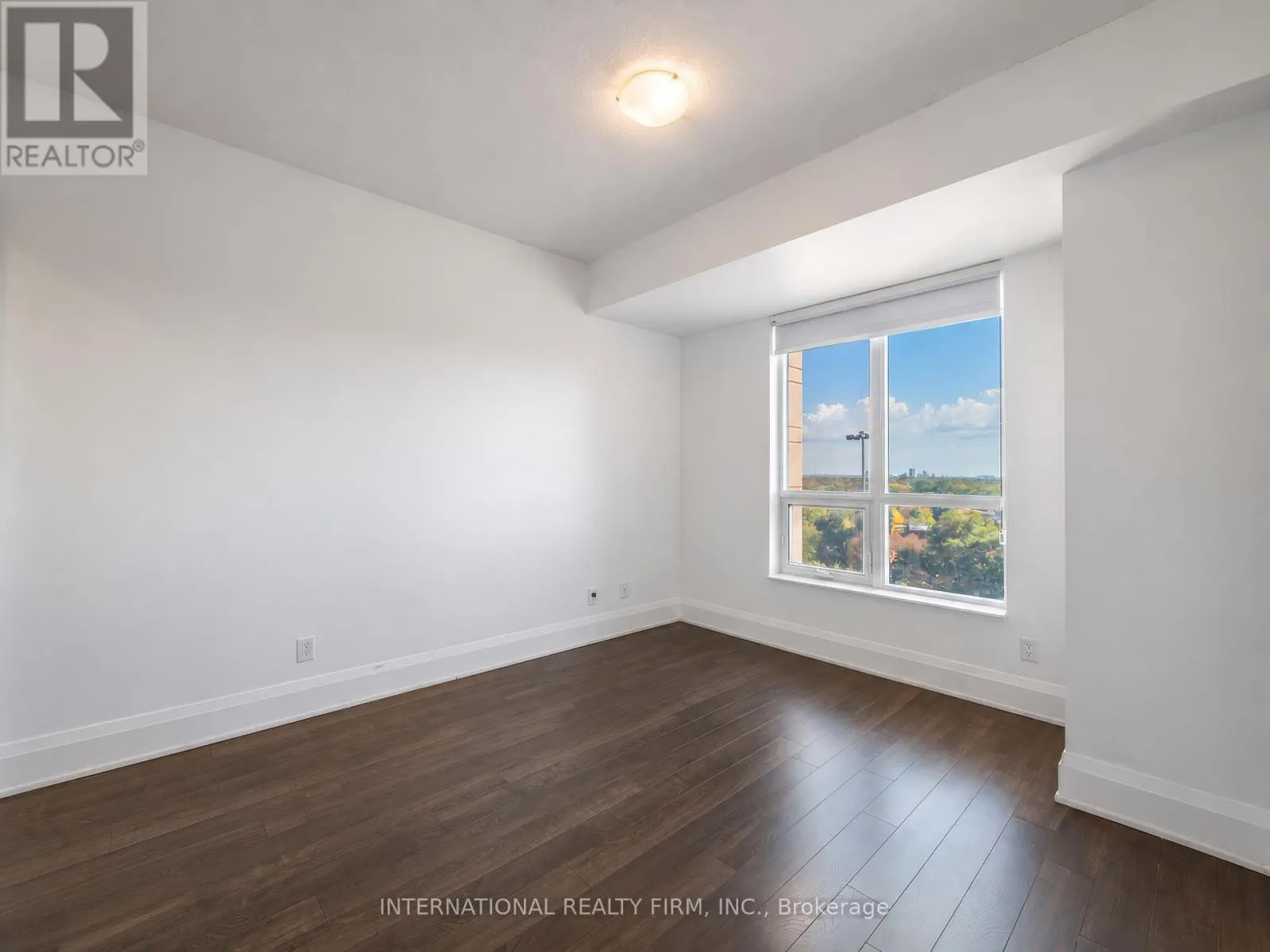 925 - 100 HARRISON GARDEN BOULEVARD