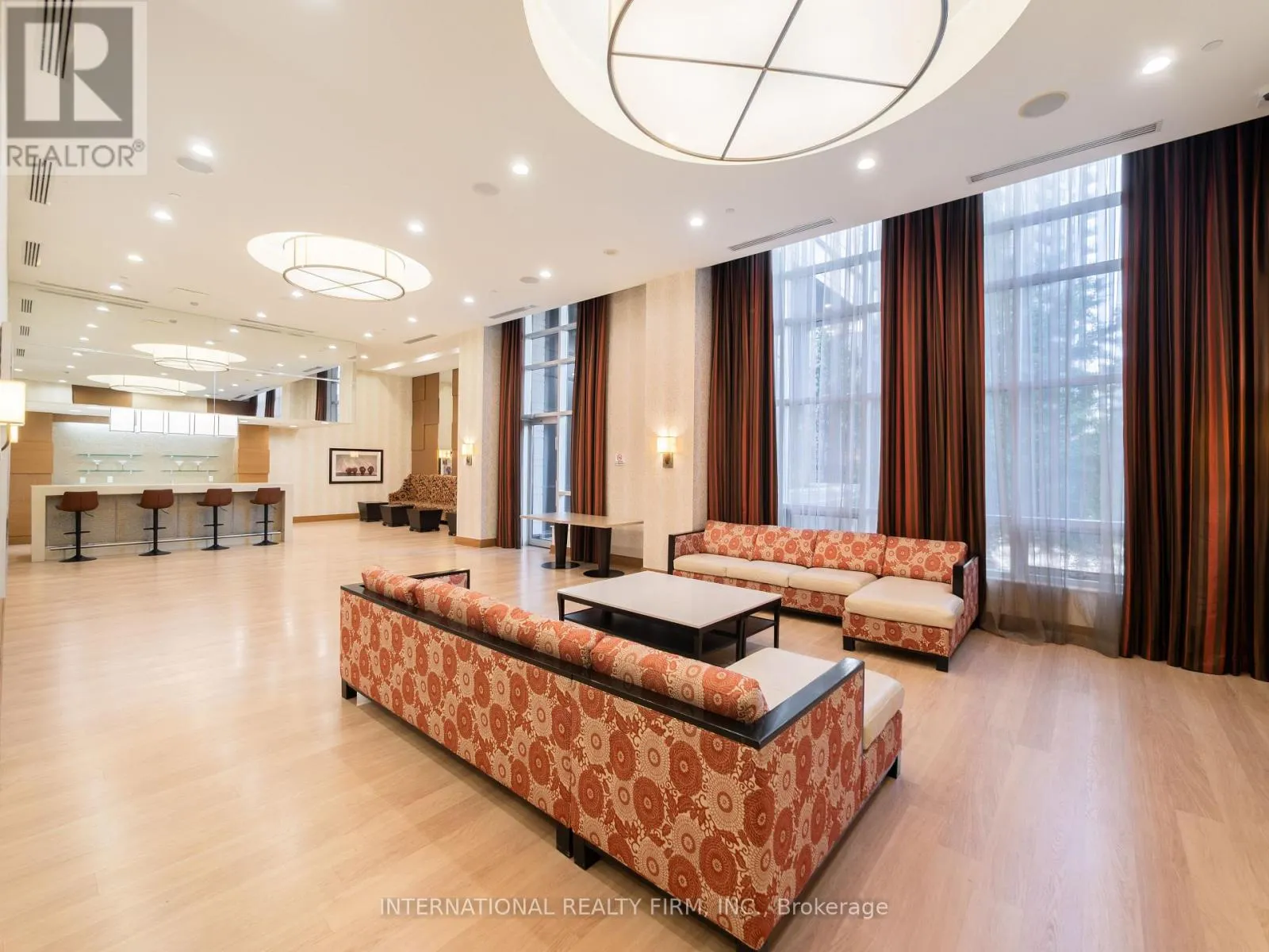 925 - 100 HARRISON GARDEN BOULEVARD