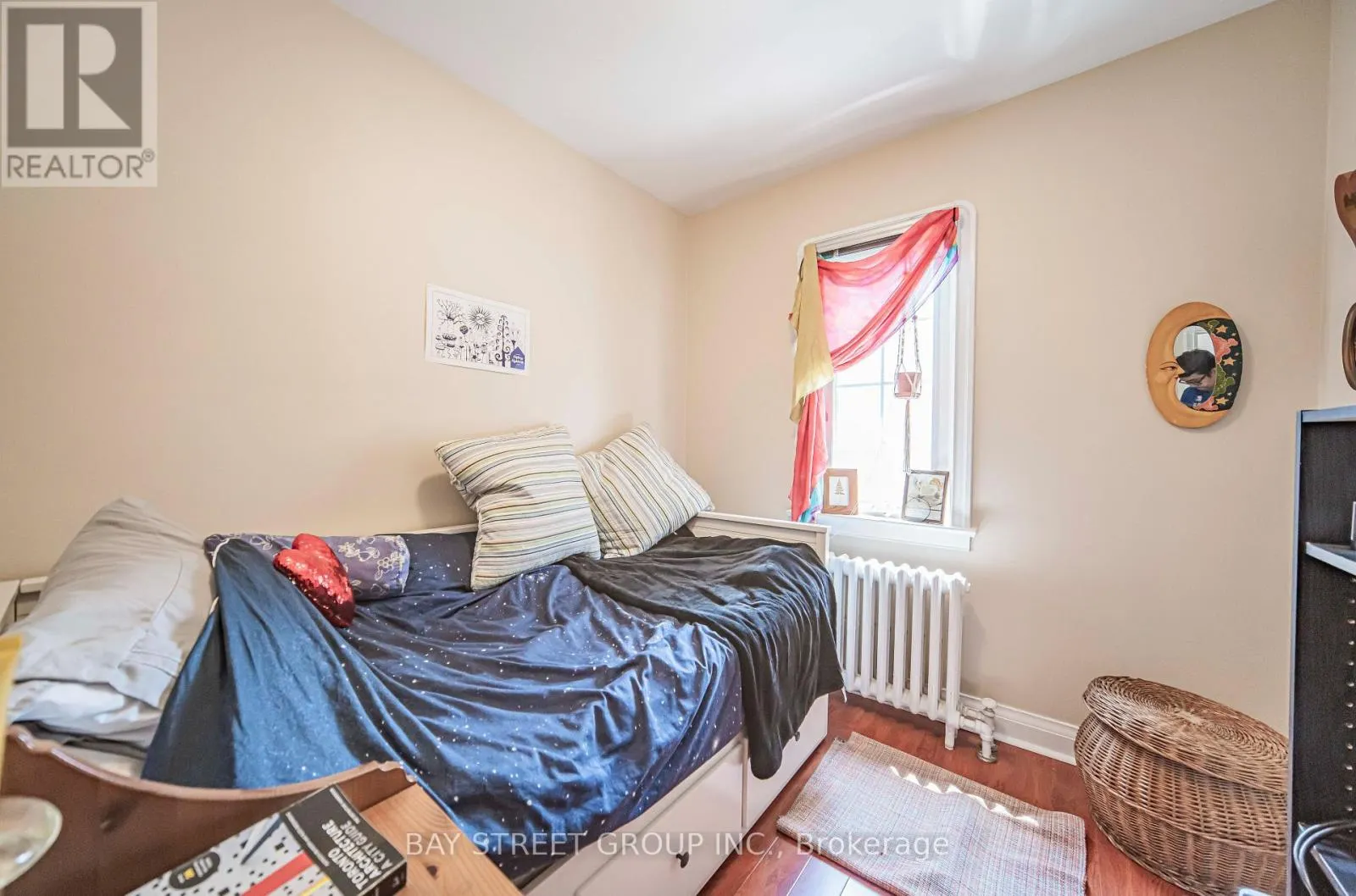 65 SPADINA ROAD