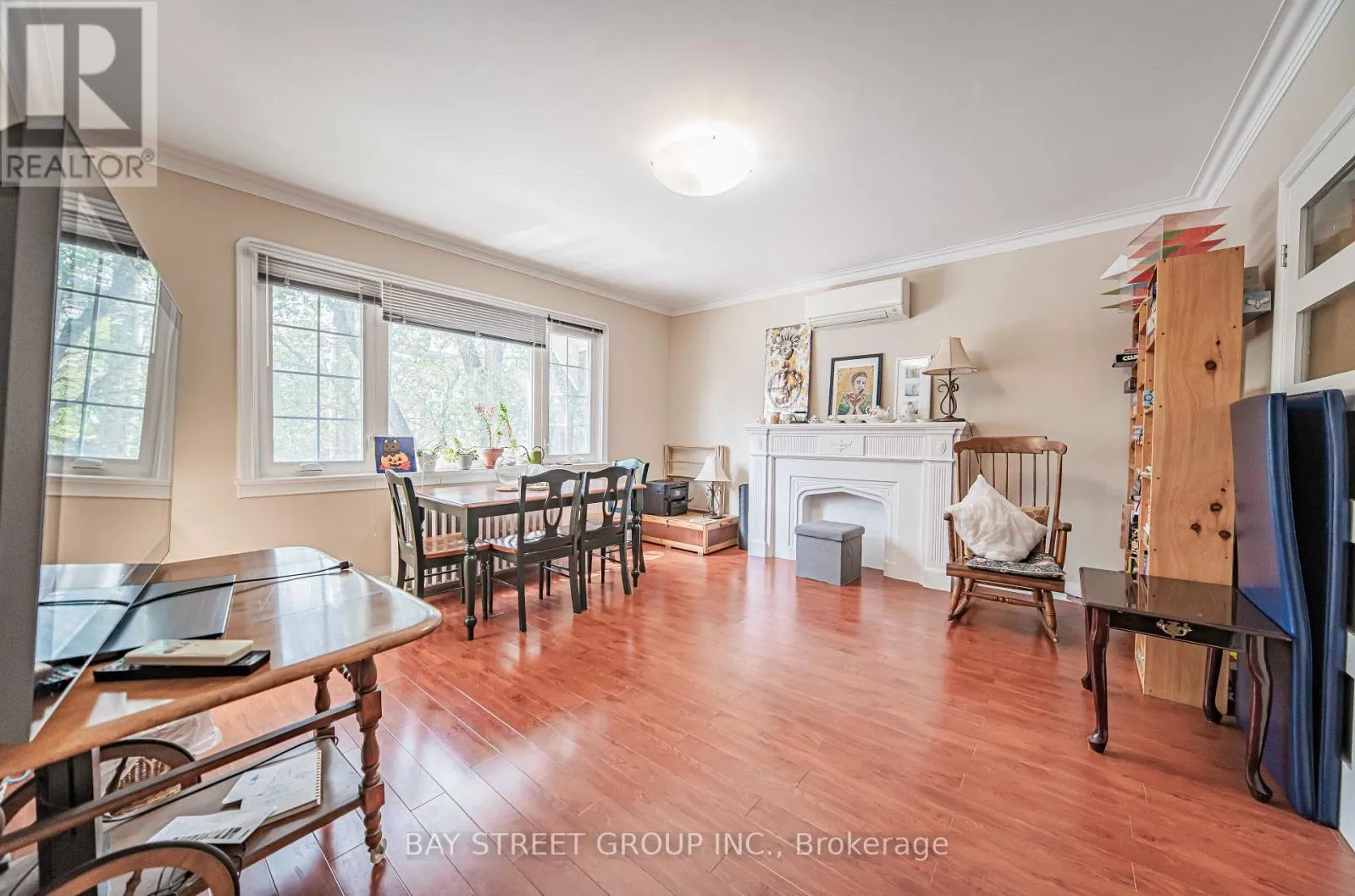 65 SPADINA ROAD