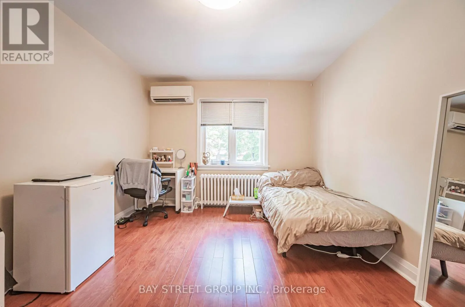 65 SPADINA ROAD