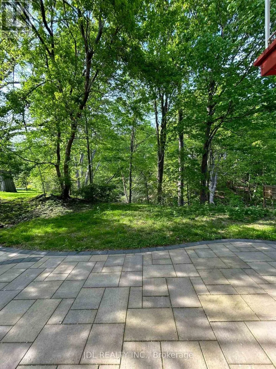 UNIT A MAIN FLOOR - 62 BANSTOCK DR DRIVE