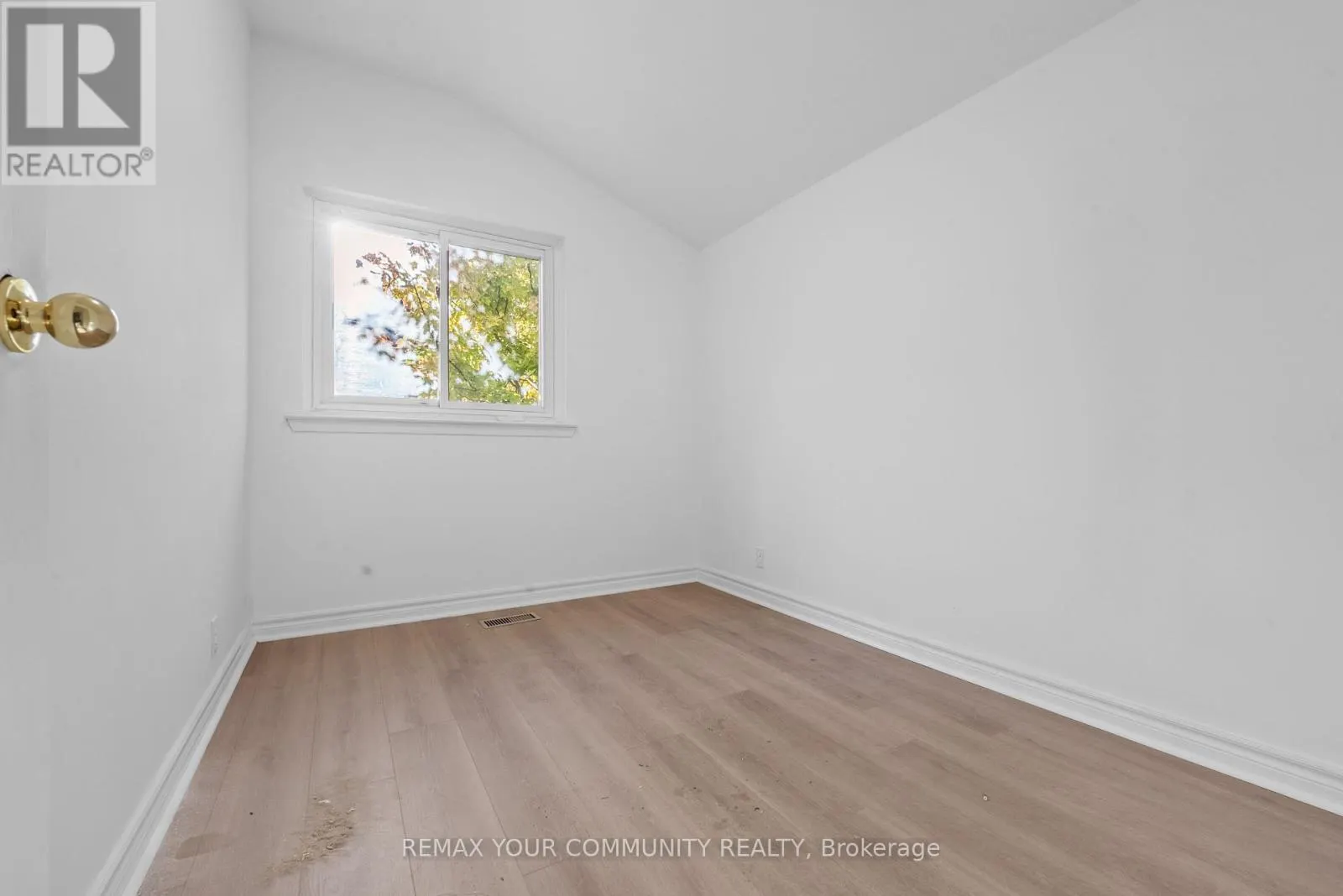 2 LISBURN CRESCENT