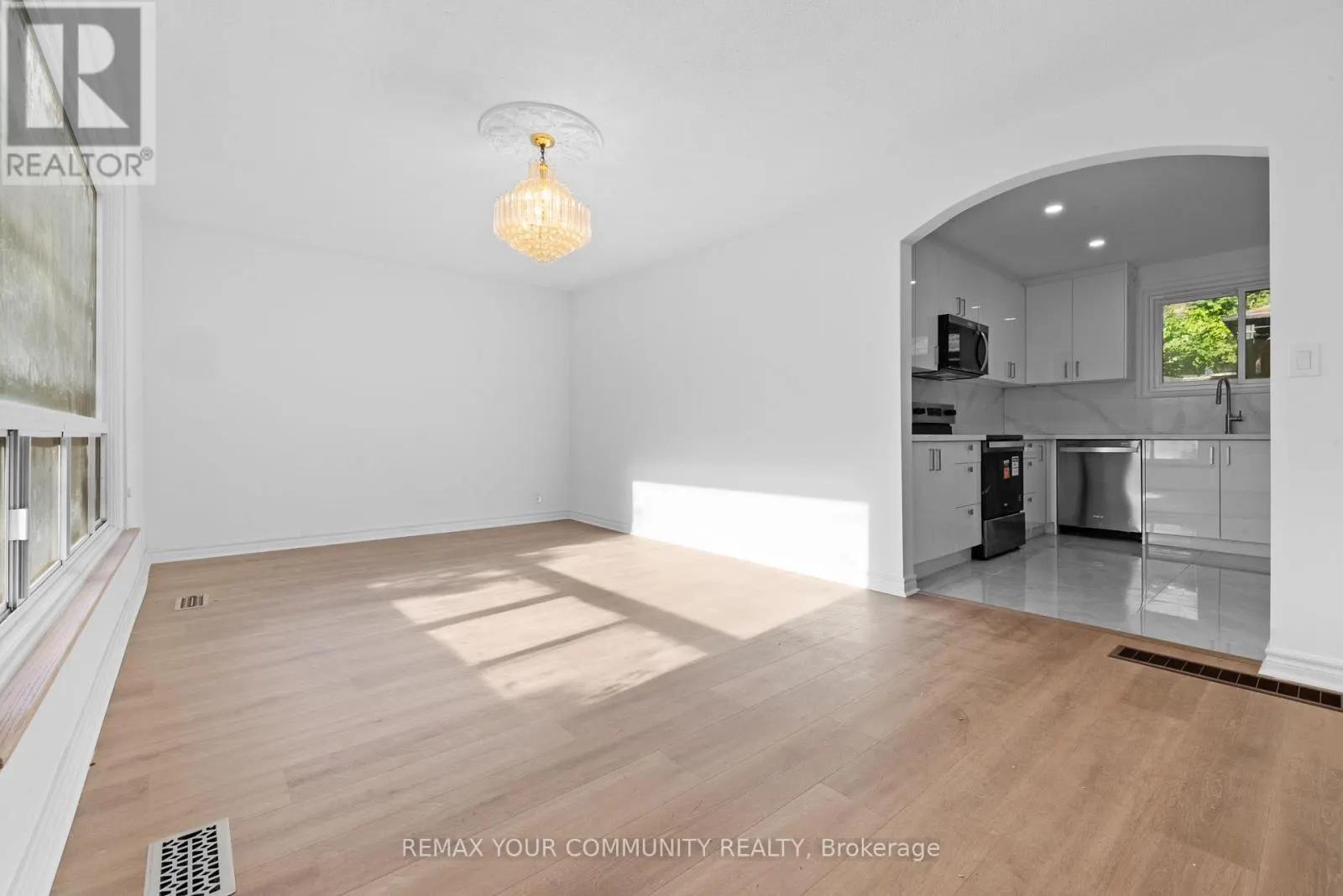 2 LISBURN CRESCENT