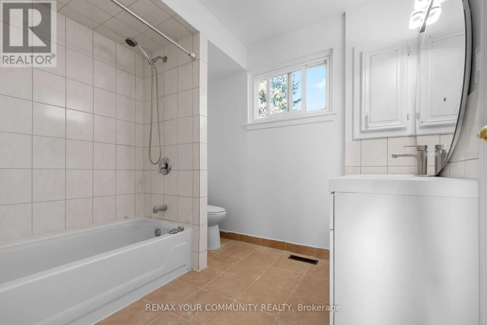 2 LISBURN CRESCENT
