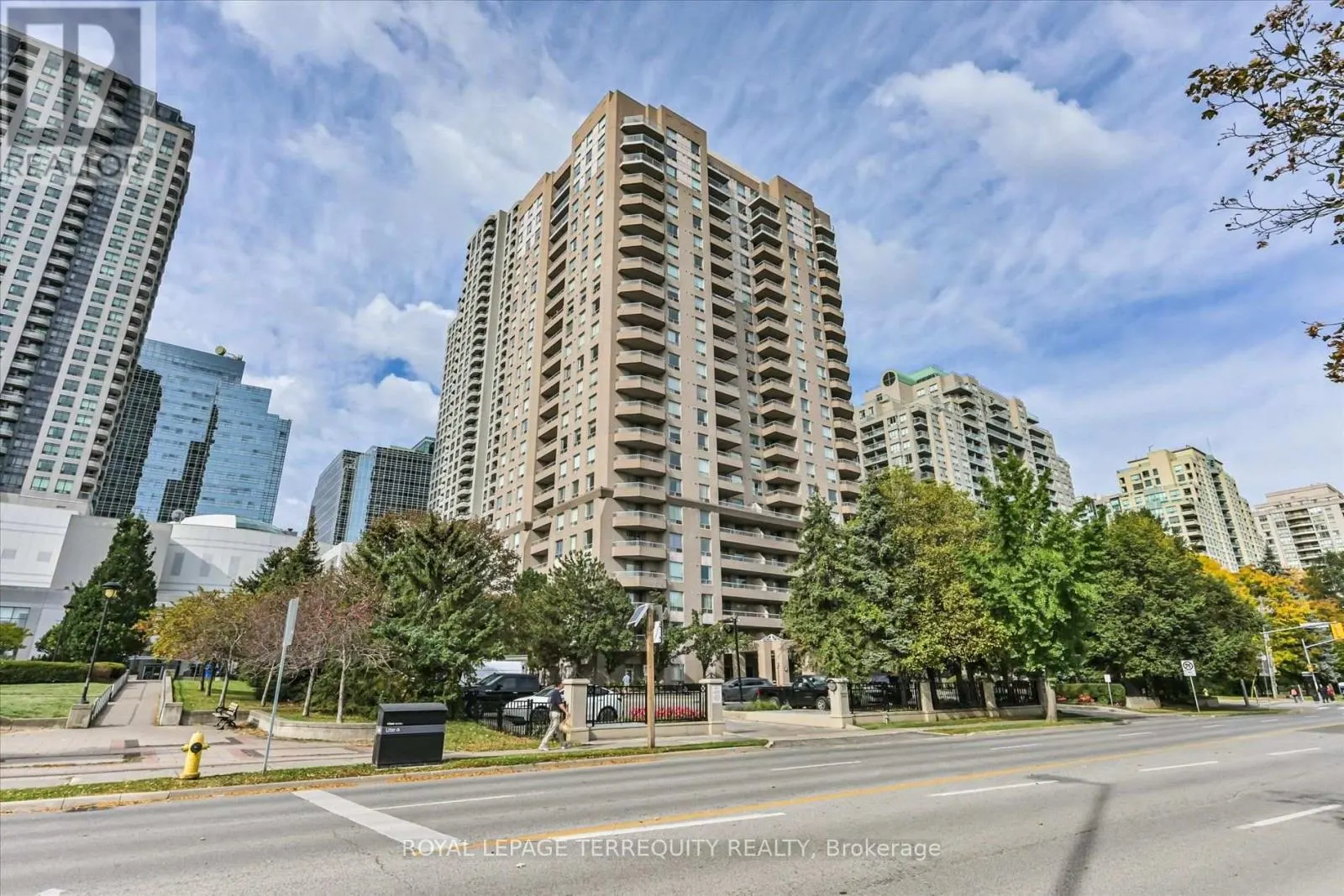 1508 - 35 EMPRESS AVENUE