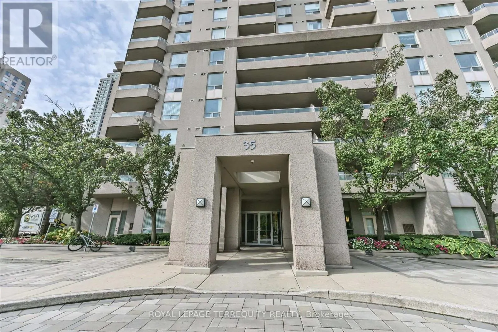 1508 - 35 EMPRESS AVENUE