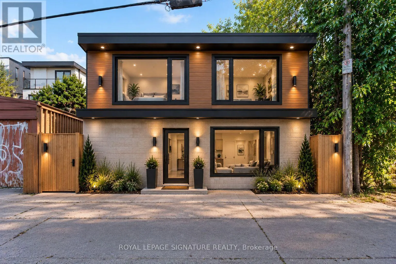 212 LIPPINCOTT STREET