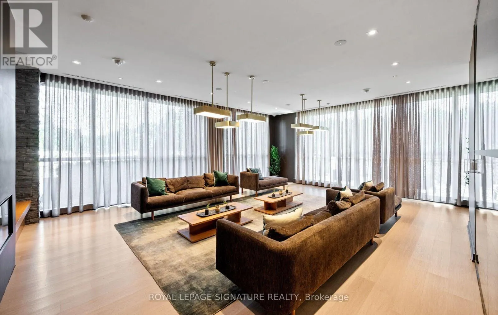 1407 - 10 DEERLICK COURT