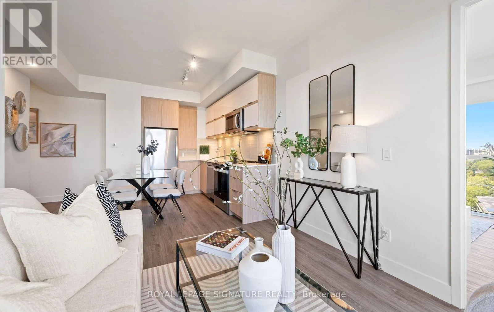 1407 - 10 DEERLICK COURT
