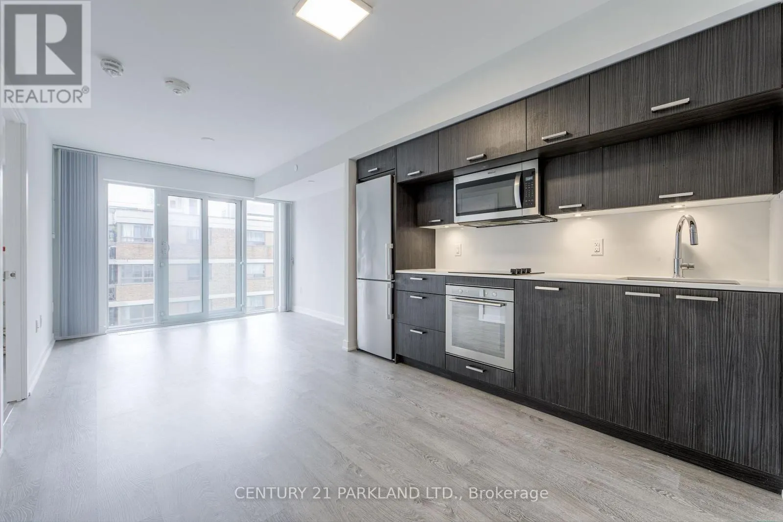 607 - 50 MCCAUL STREET