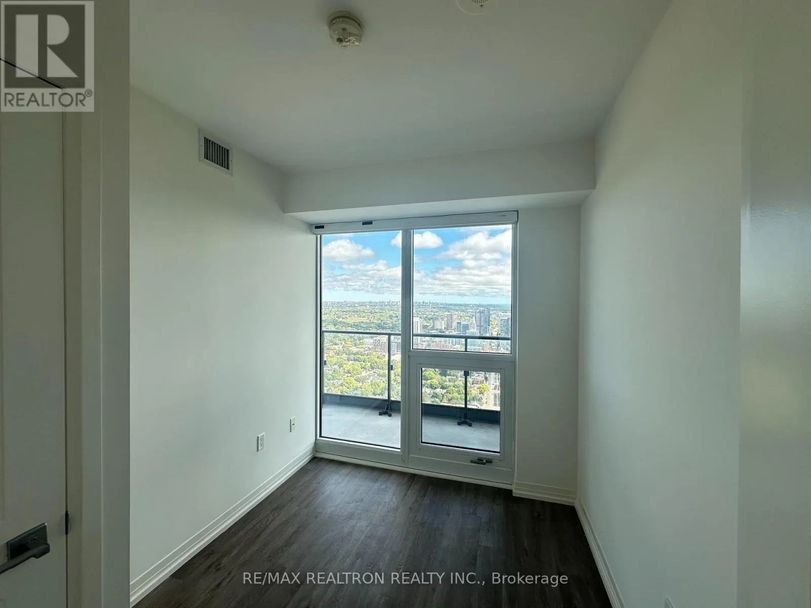 4513 - 251 JARVIS STREET