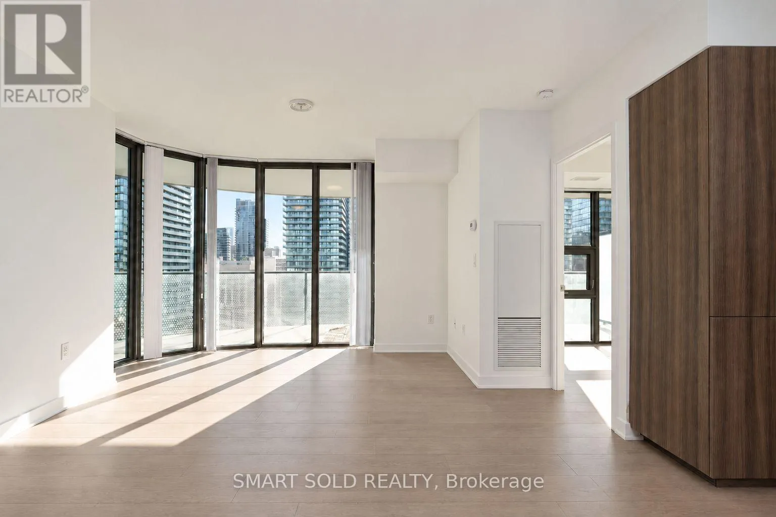 2002 - 11 WELLESLEY STREET W
