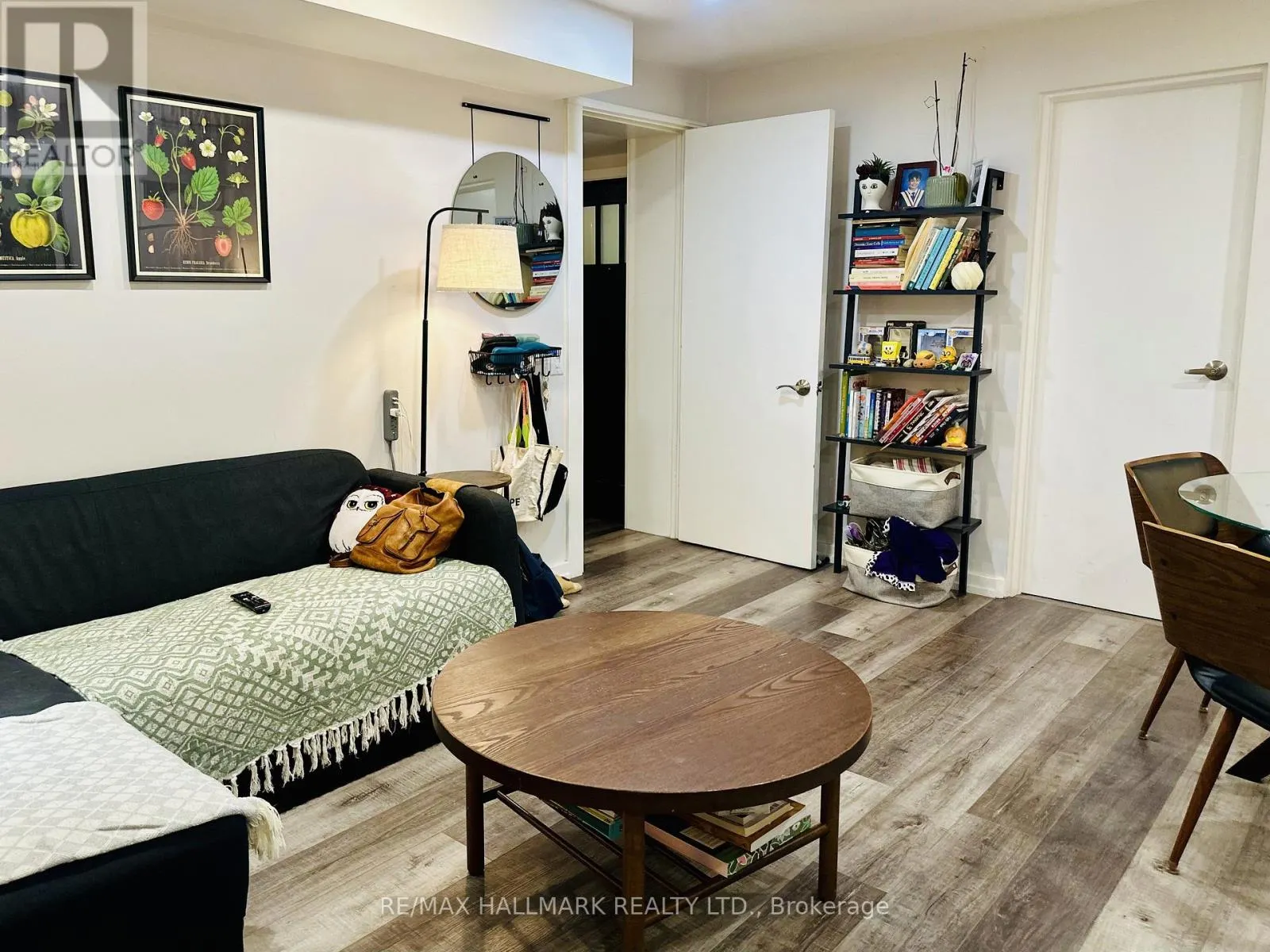 LOWER - 193 HEATH STREET W