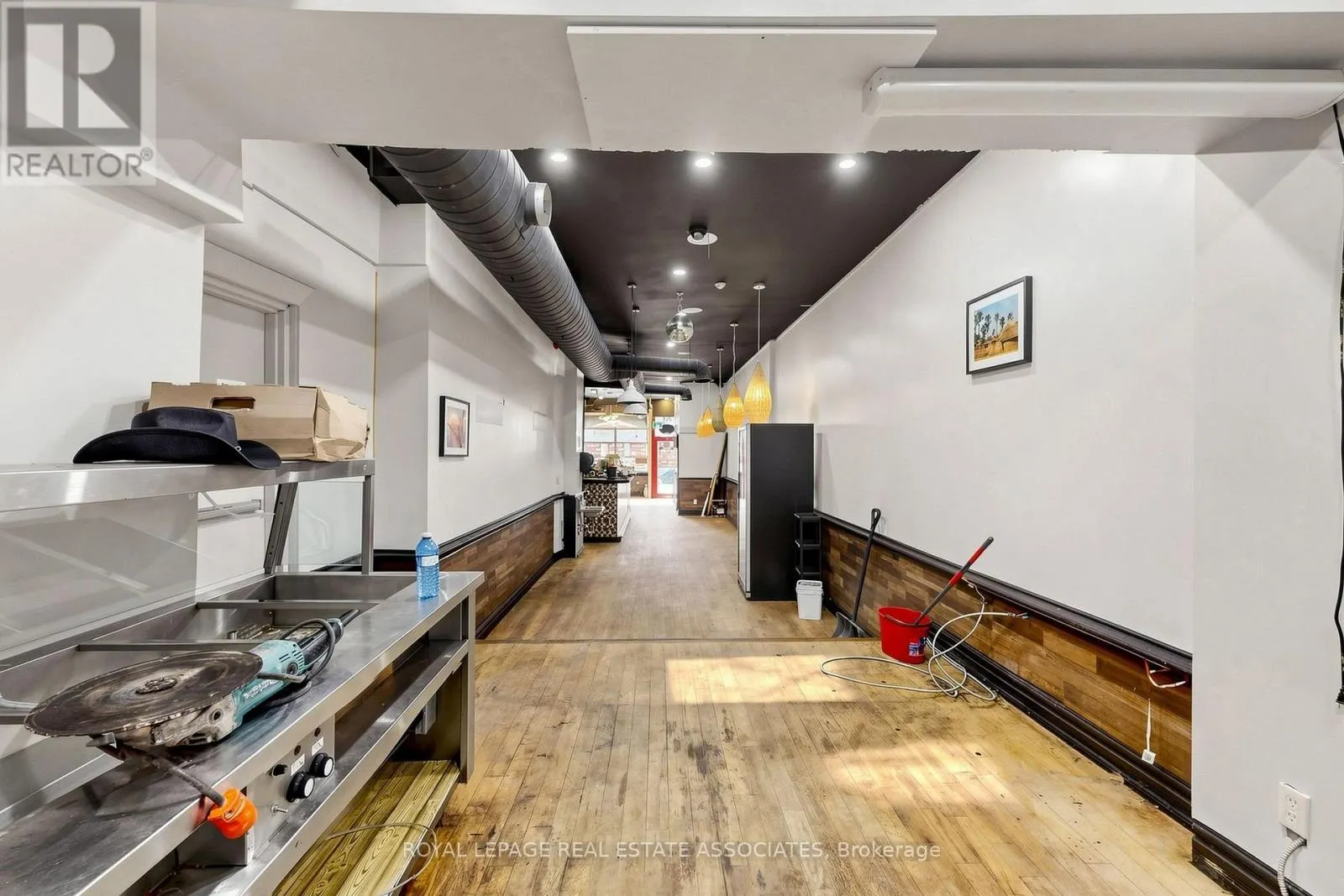 REAR - 592 QUEEN STREET W