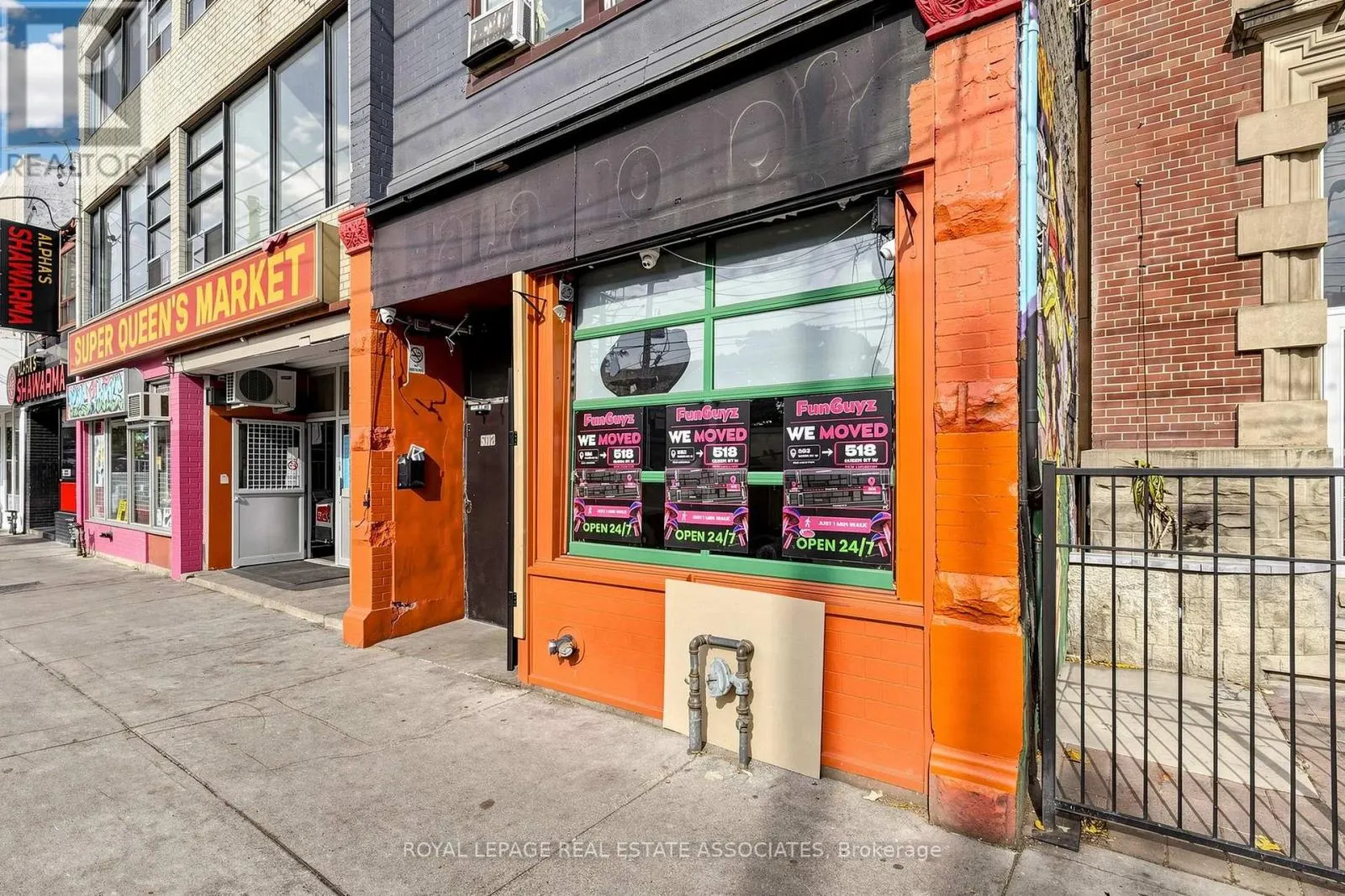 REAR - 592 QUEEN STREET W
