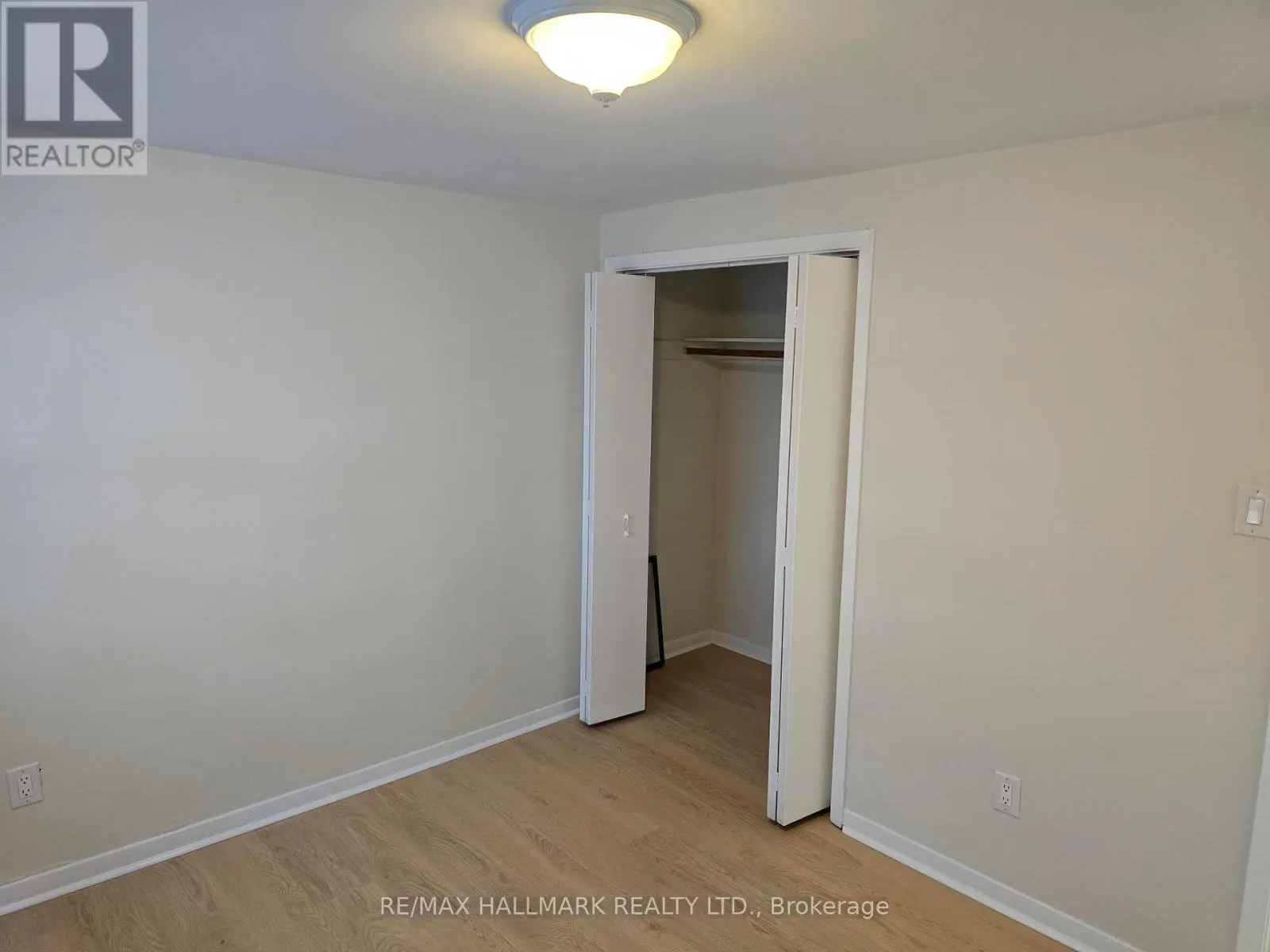 1 - 914 SHEPPARD AVENUE W