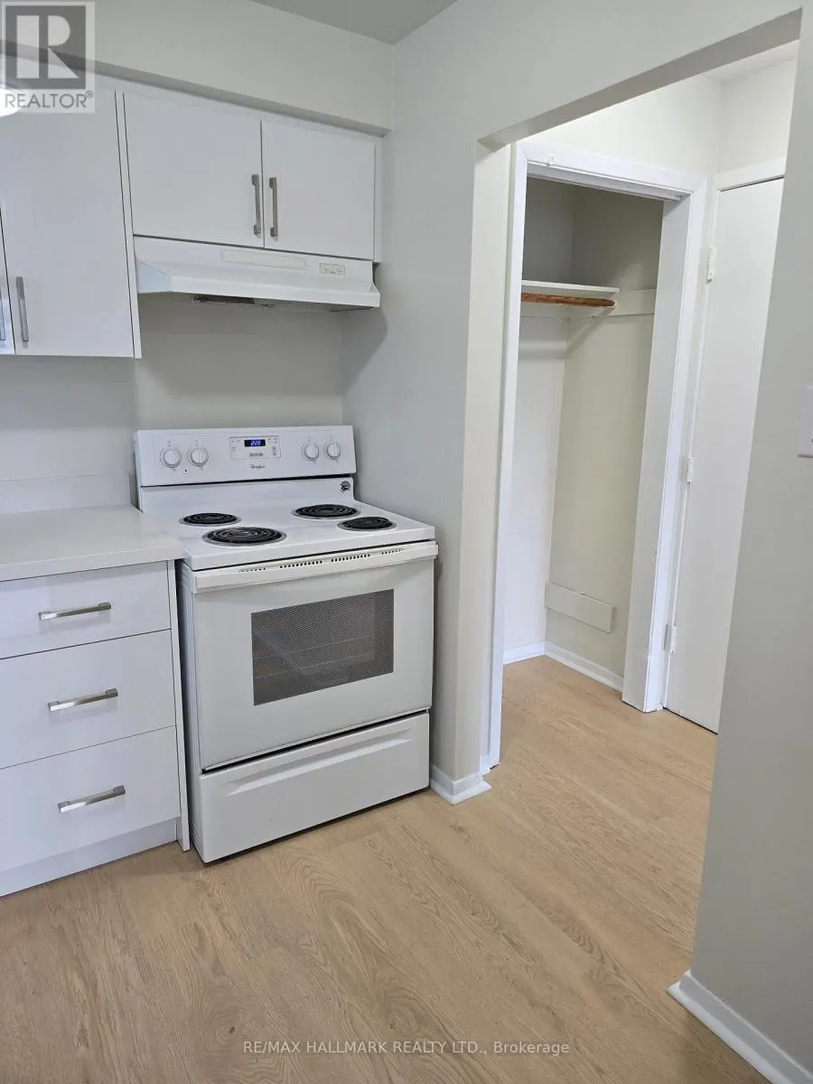1 - 914 SHEPPARD AVENUE W