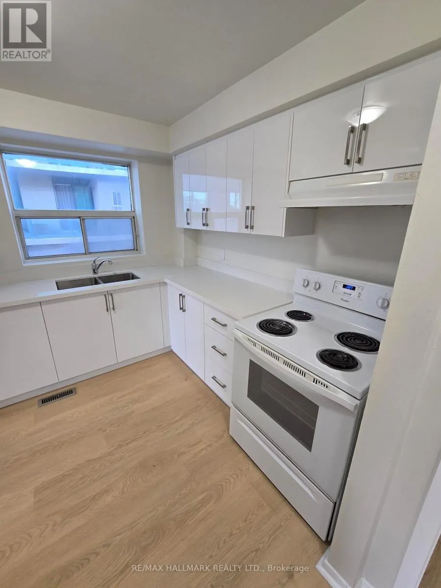 1 - 914 SHEPPARD AVENUE W