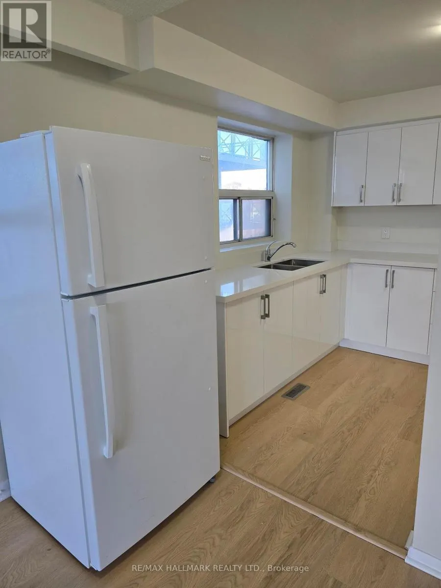 1 - 914 SHEPPARD AVENUE W