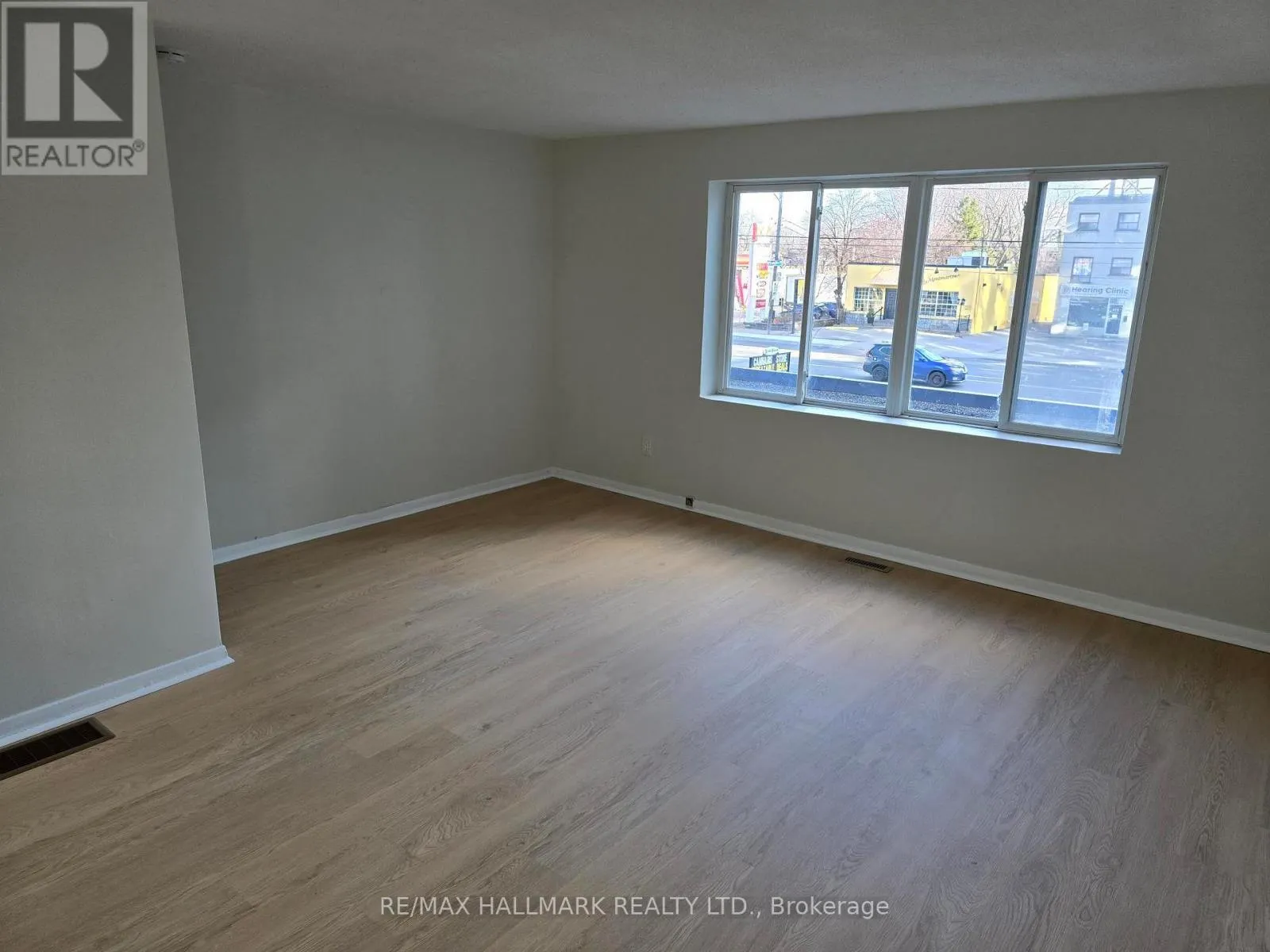 1 - 914 SHEPPARD AVENUE W