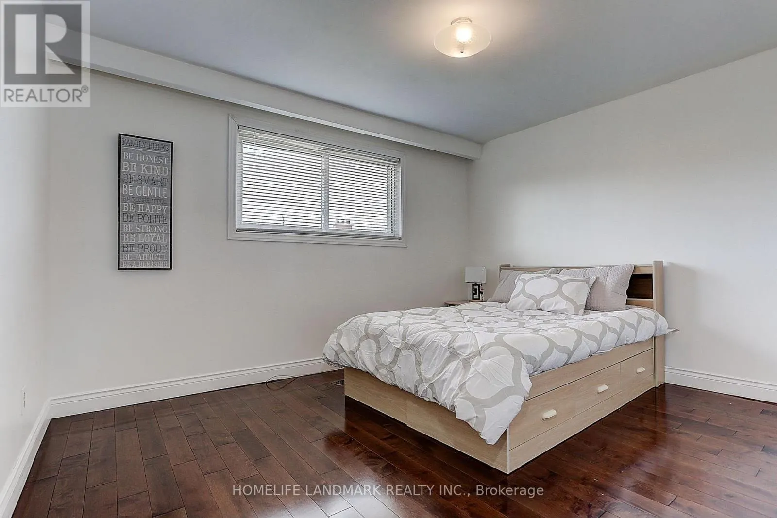 MAIN UNIT - 18 FAYE DRIVE