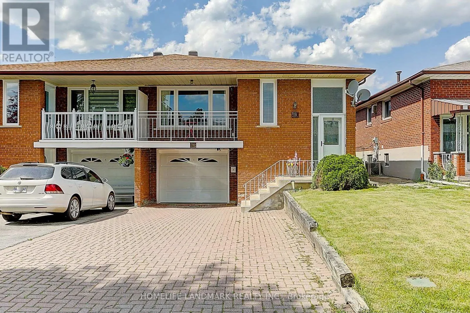 MAIN UNIT - 18 FAYE DRIVE