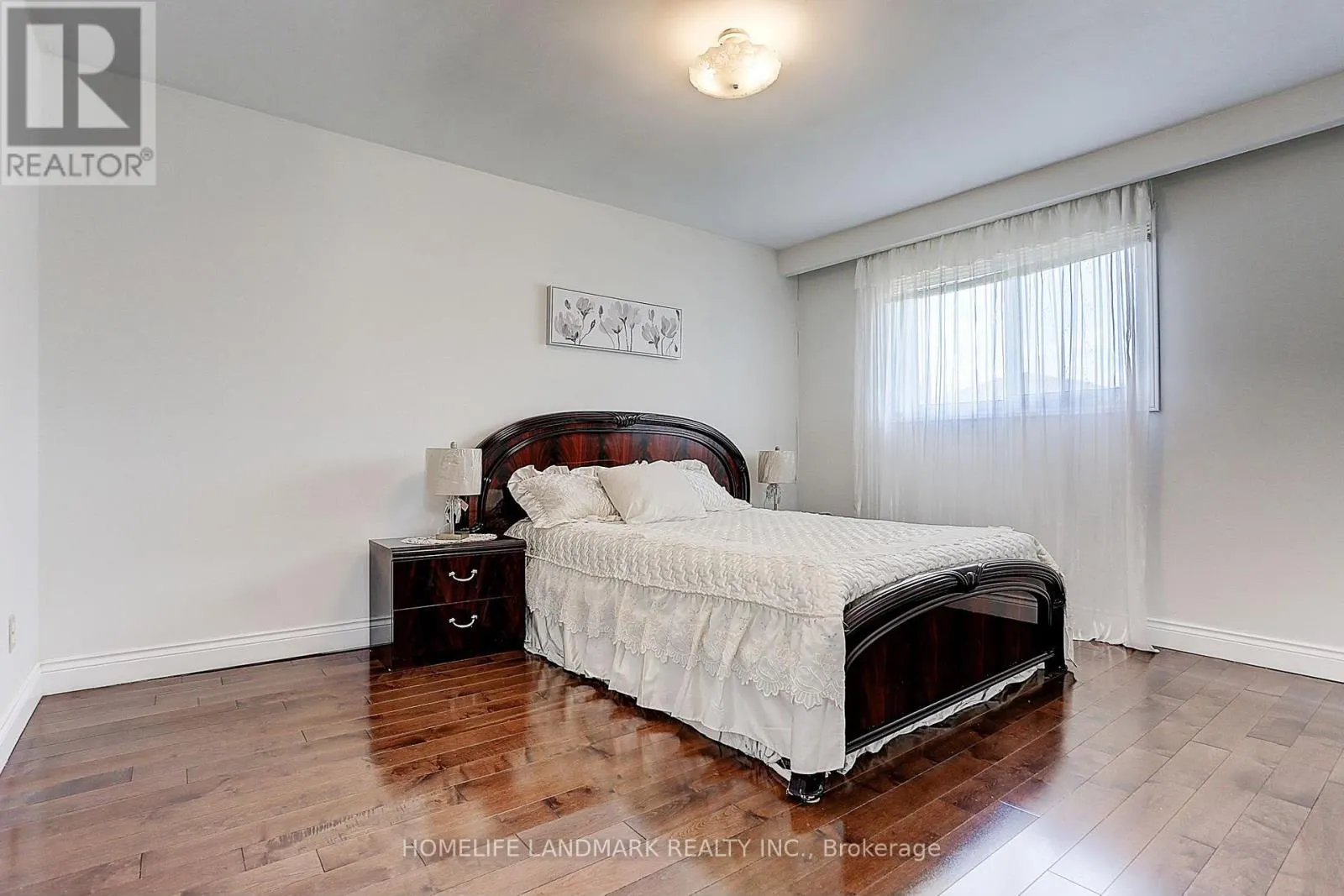 MAIN UNIT - 18 FAYE DRIVE