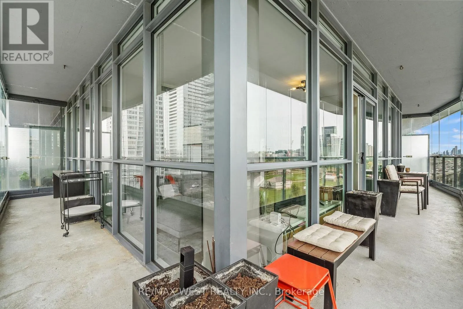 1002 - 169 FORT YORK BOULEVARD