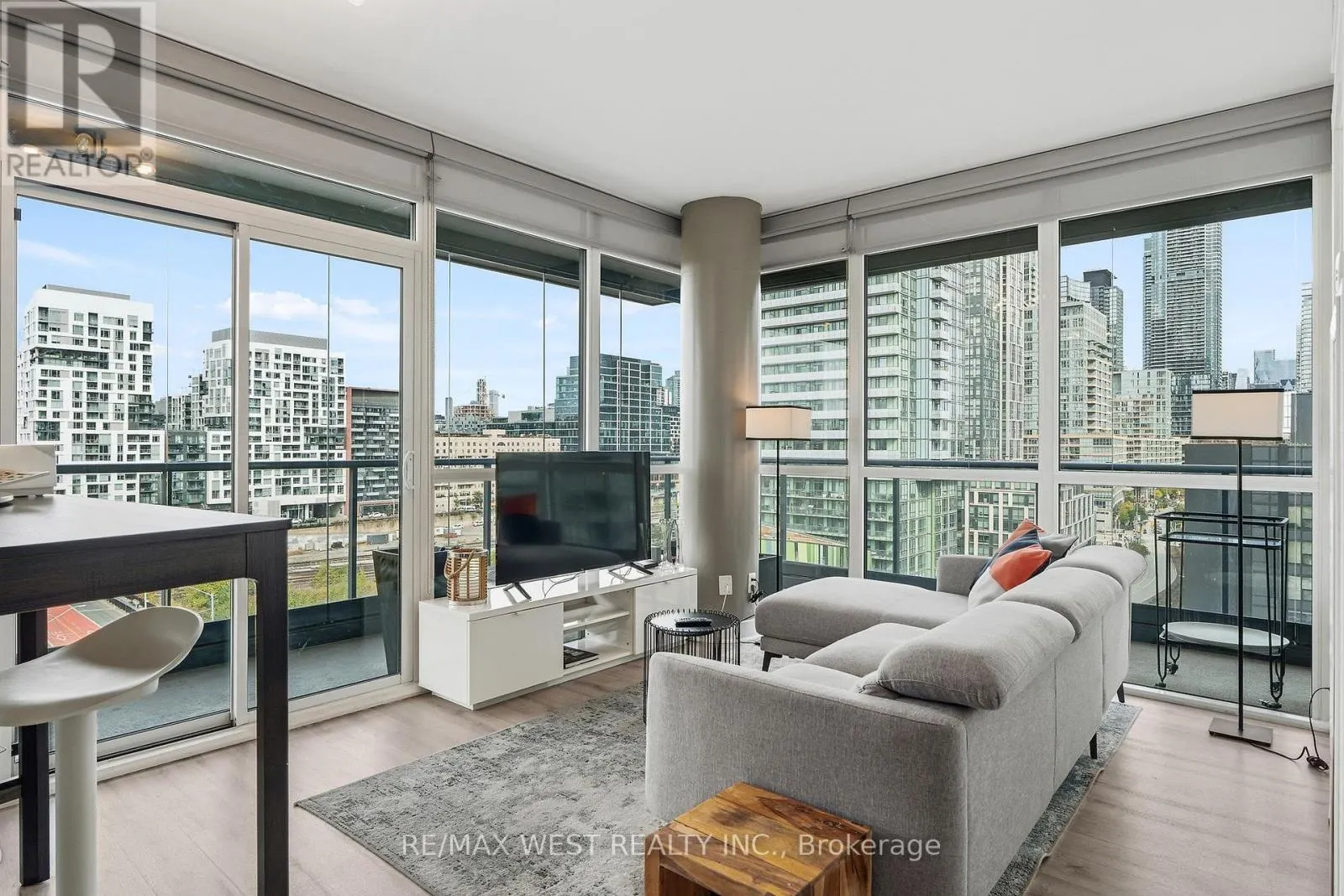1002 - 169 FORT YORK BOULEVARD