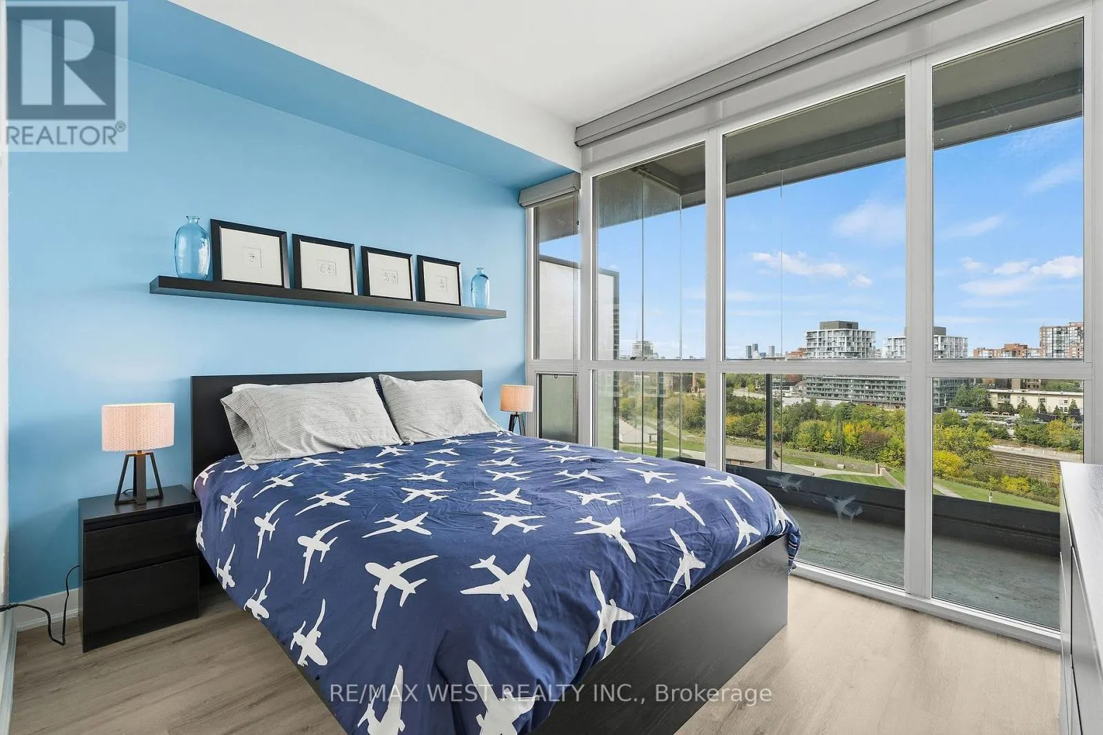 1002 - 169 FORT YORK BOULEVARD
