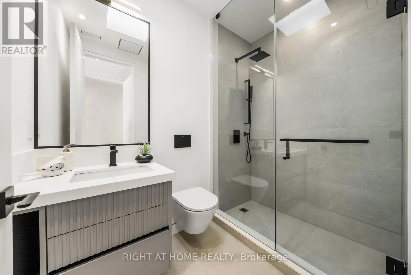 74B RATHNELLY AVENUE