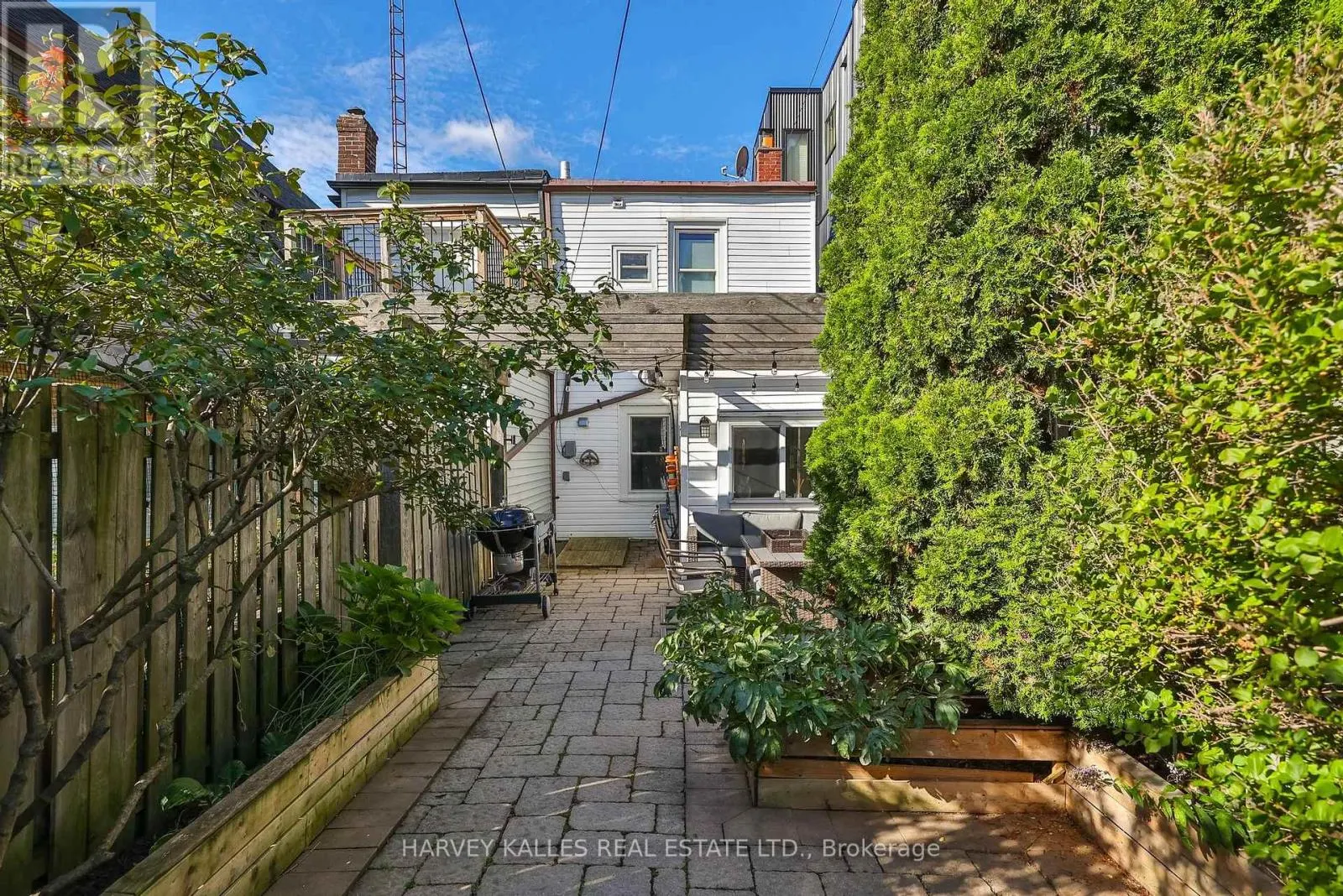 495 ROXTON ROAD