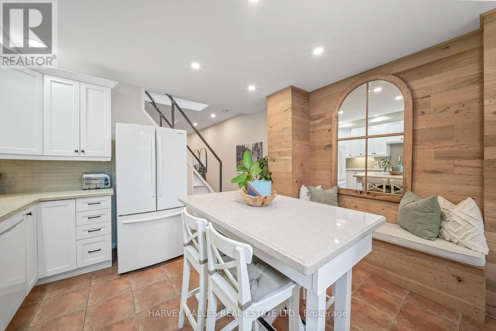 495 ROXTON ROAD