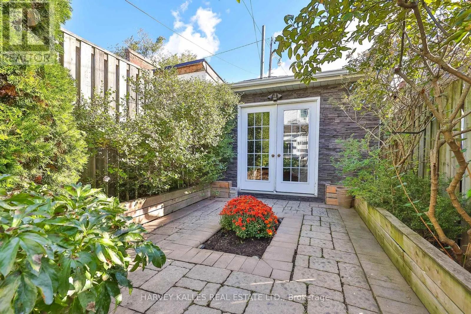 495 ROXTON ROAD