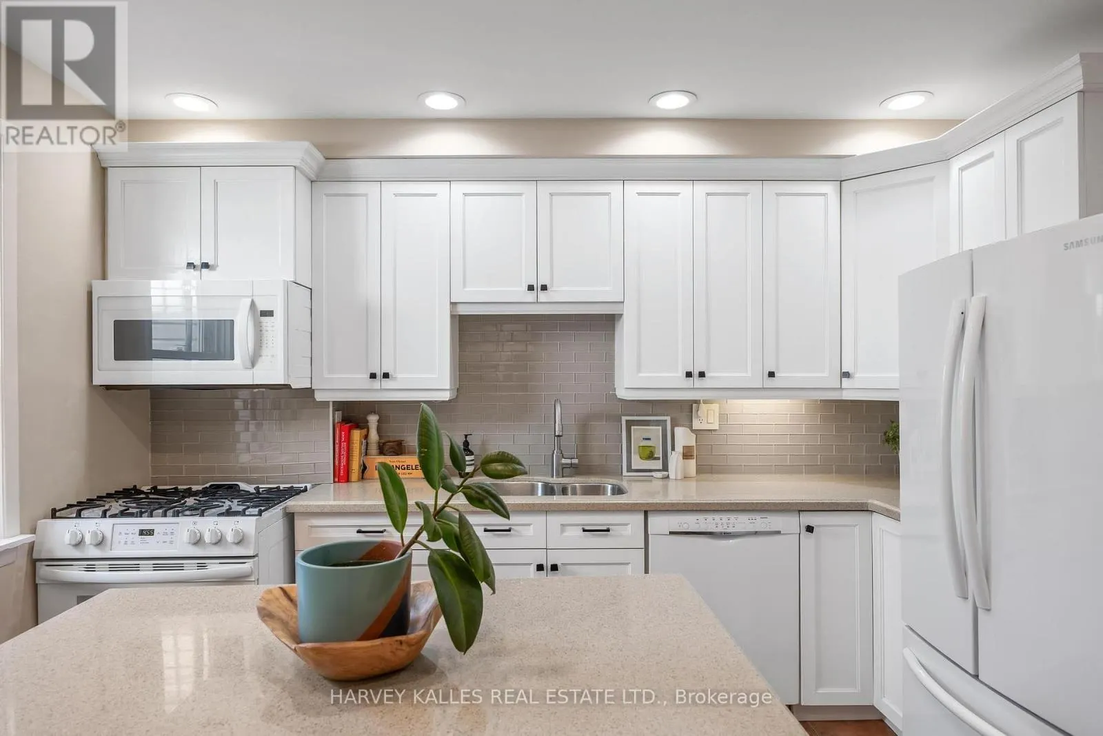 495 ROXTON ROAD