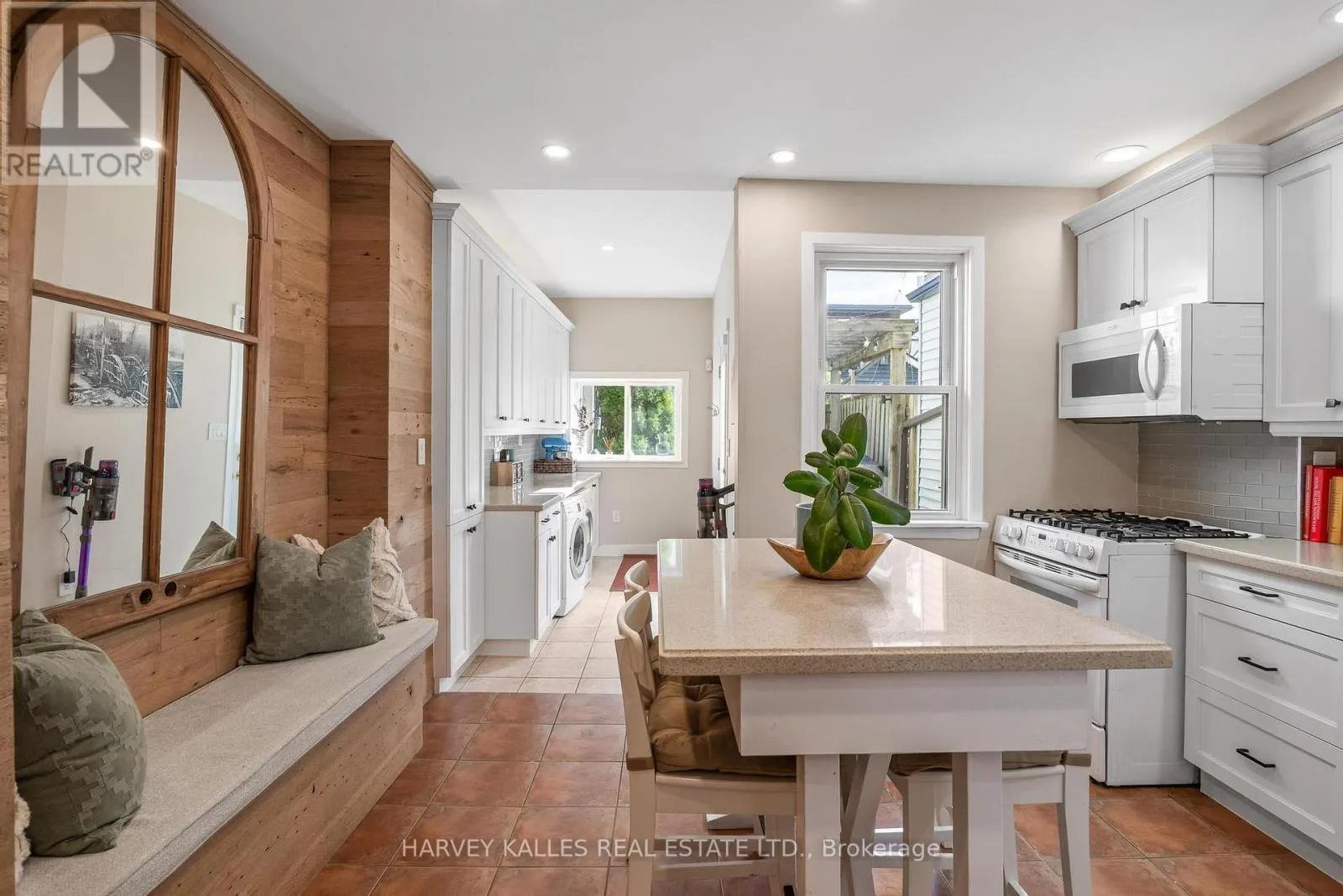 495 ROXTON ROAD