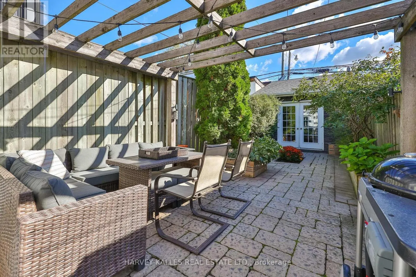 495 ROXTON ROAD