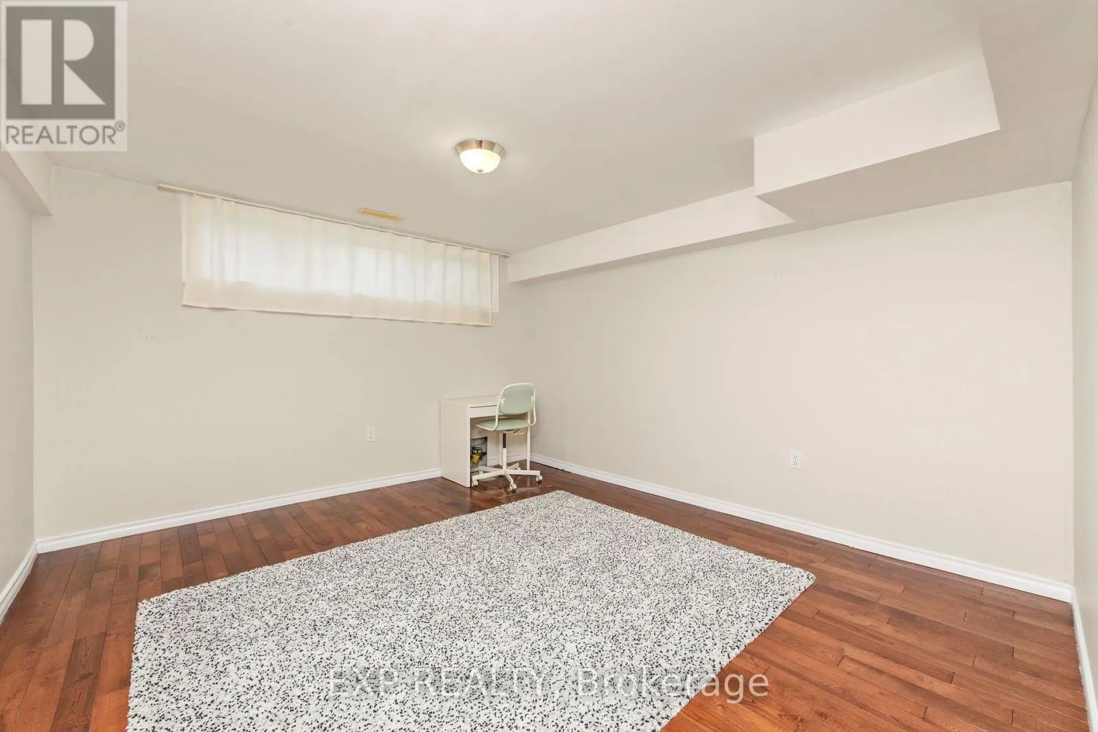 5 TADCASTER PLACE