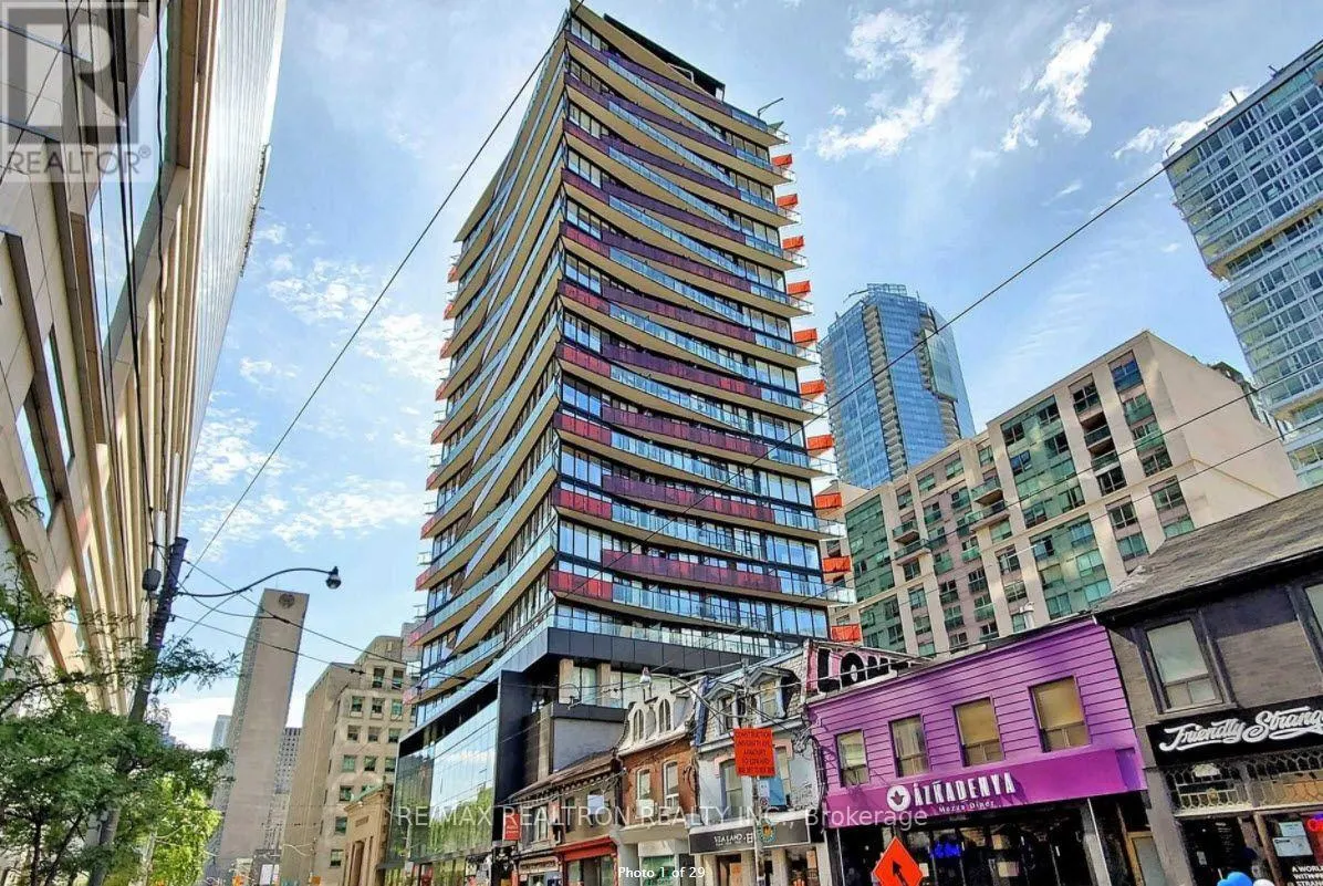 1201 - 215 QUEEN STREET W