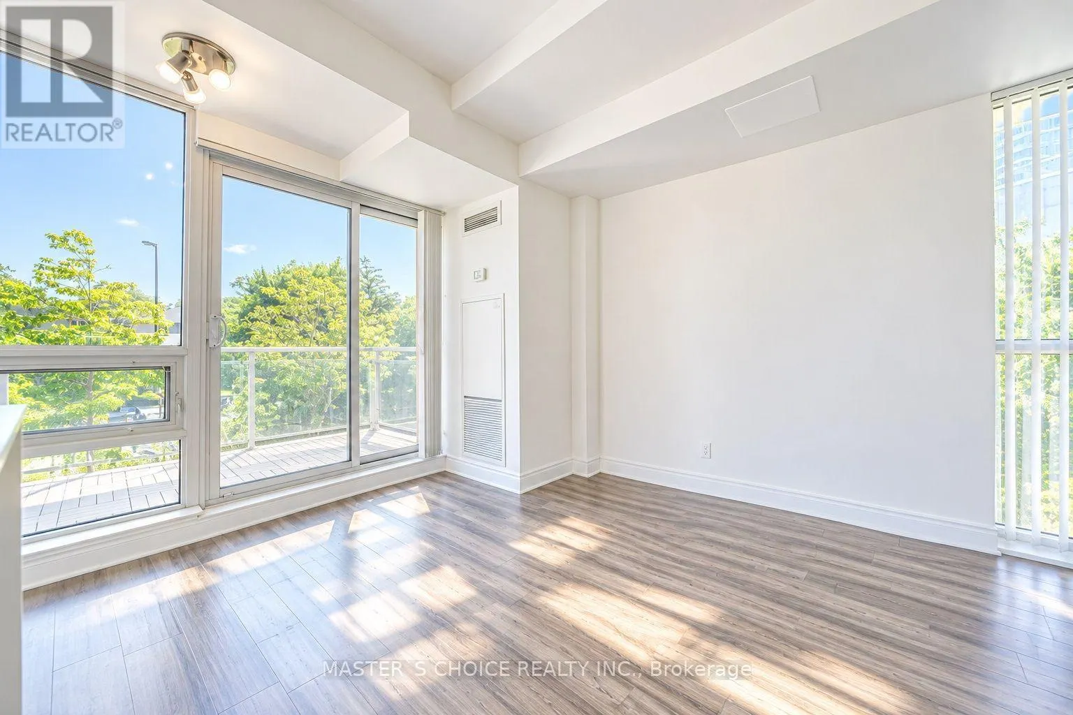 215 - 31 OLIVE AVENUE