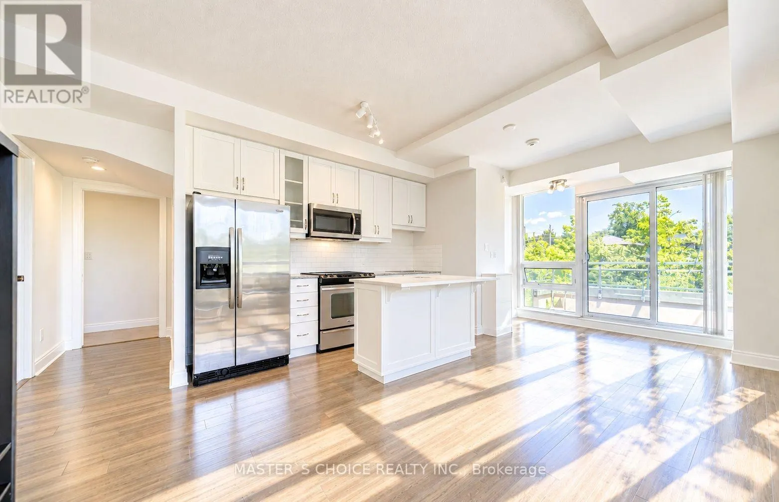 215 - 31 OLIVE AVENUE
