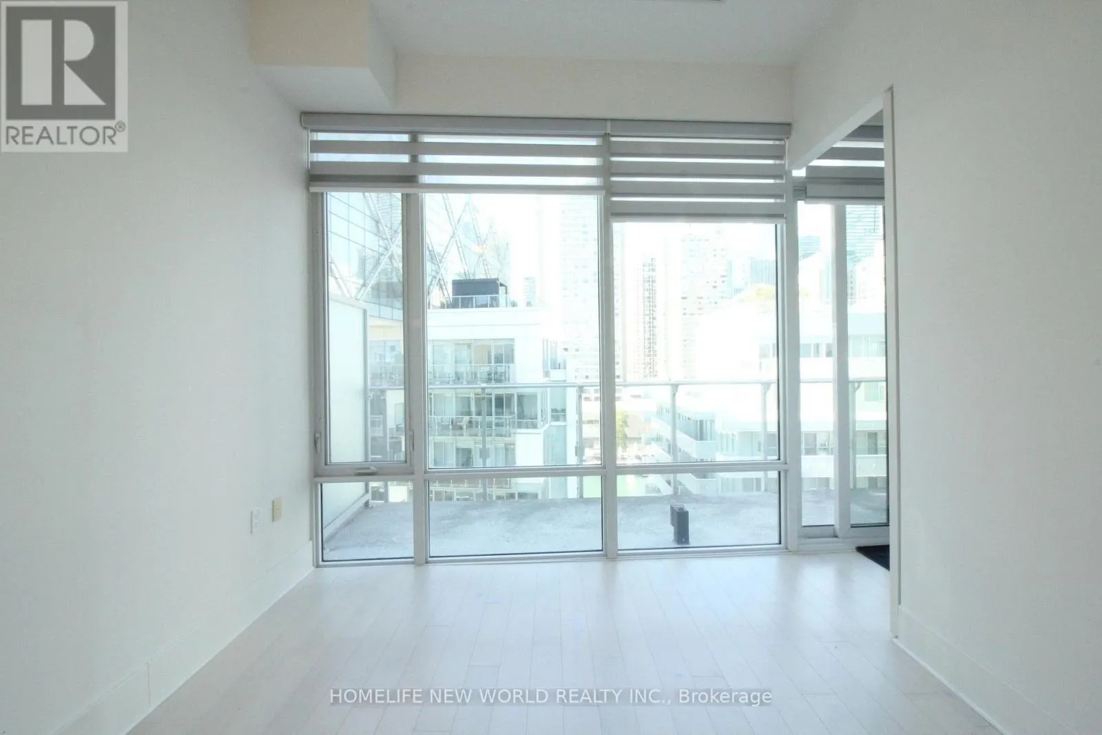 1123 - 29 QUEENS QUAY E