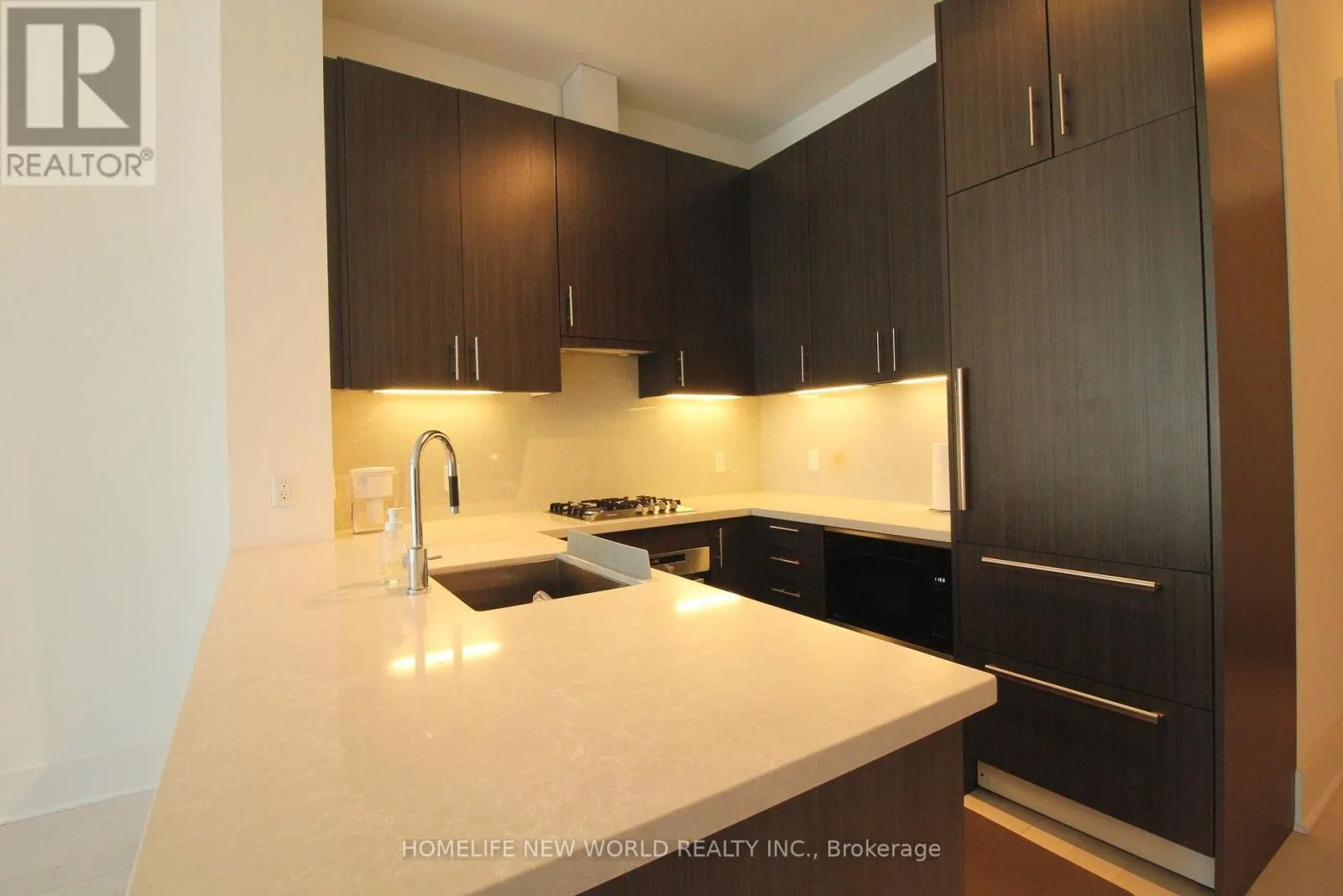 1123 - 29 QUEENS QUAY E