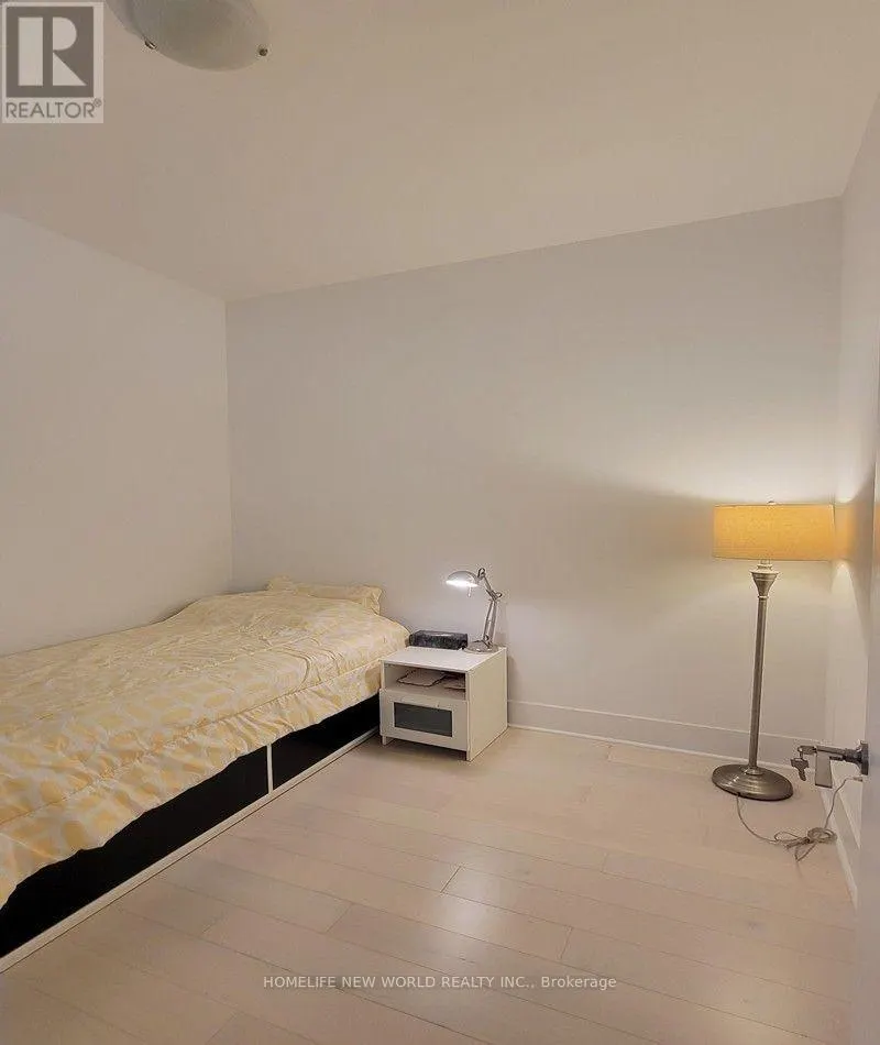 1123 - 29 QUEENS QUAY E