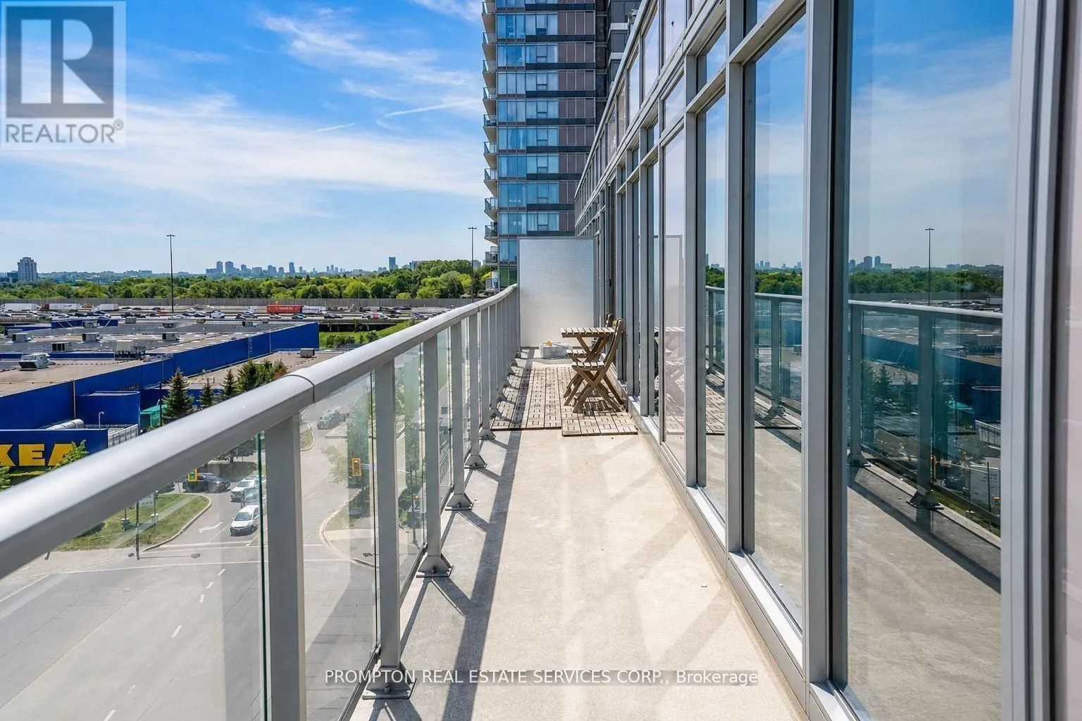 717 - 72 ESTHER SHINER BOULEVARD