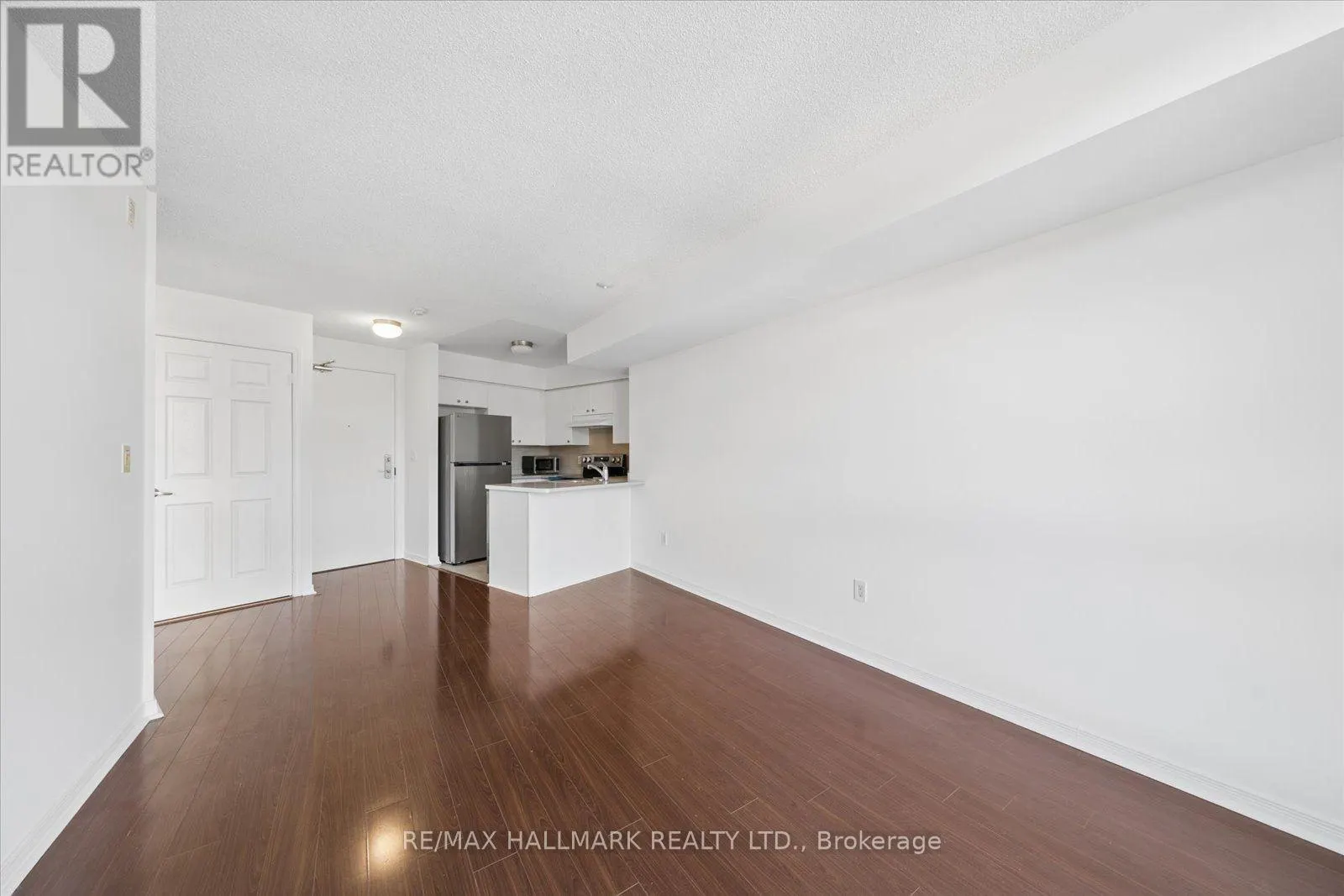 915 - 18 VALLEY WOODS ROAD
